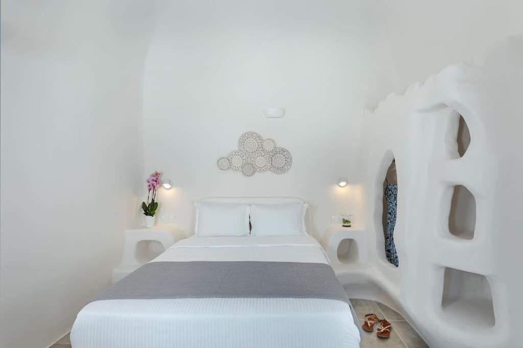 3 Bedroom Villa with Outdoor Hot Tub & Sea View