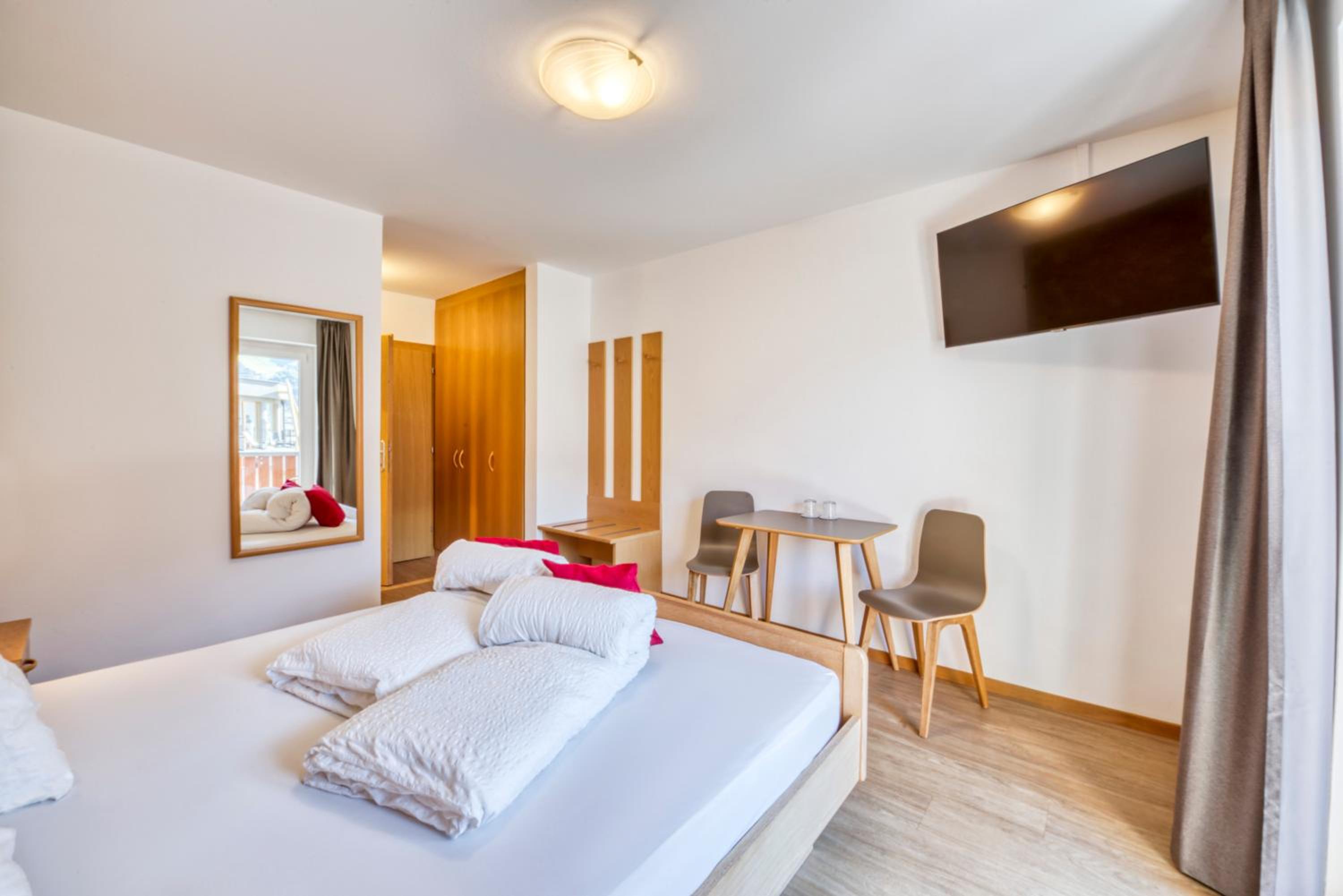 Double Room with Private Bathroom photo 2