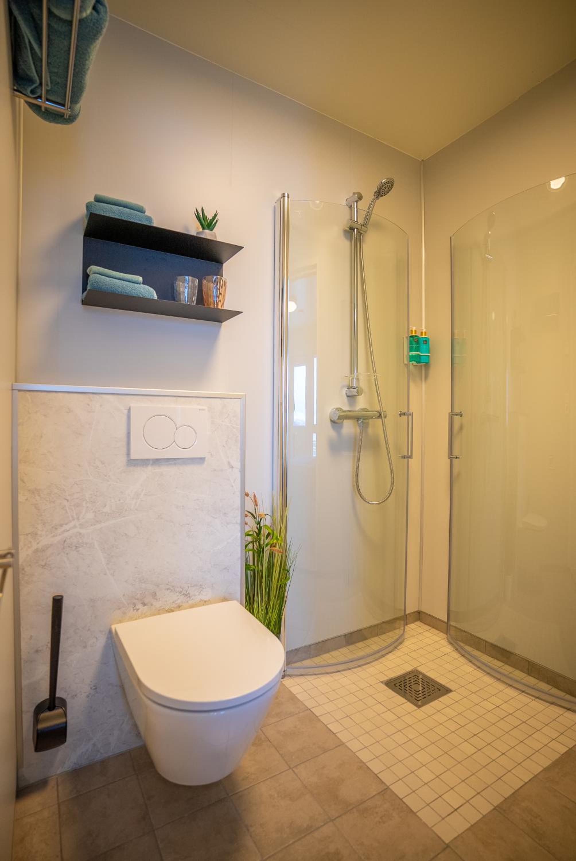 Double or Twin Room with Sea View - Photo 14