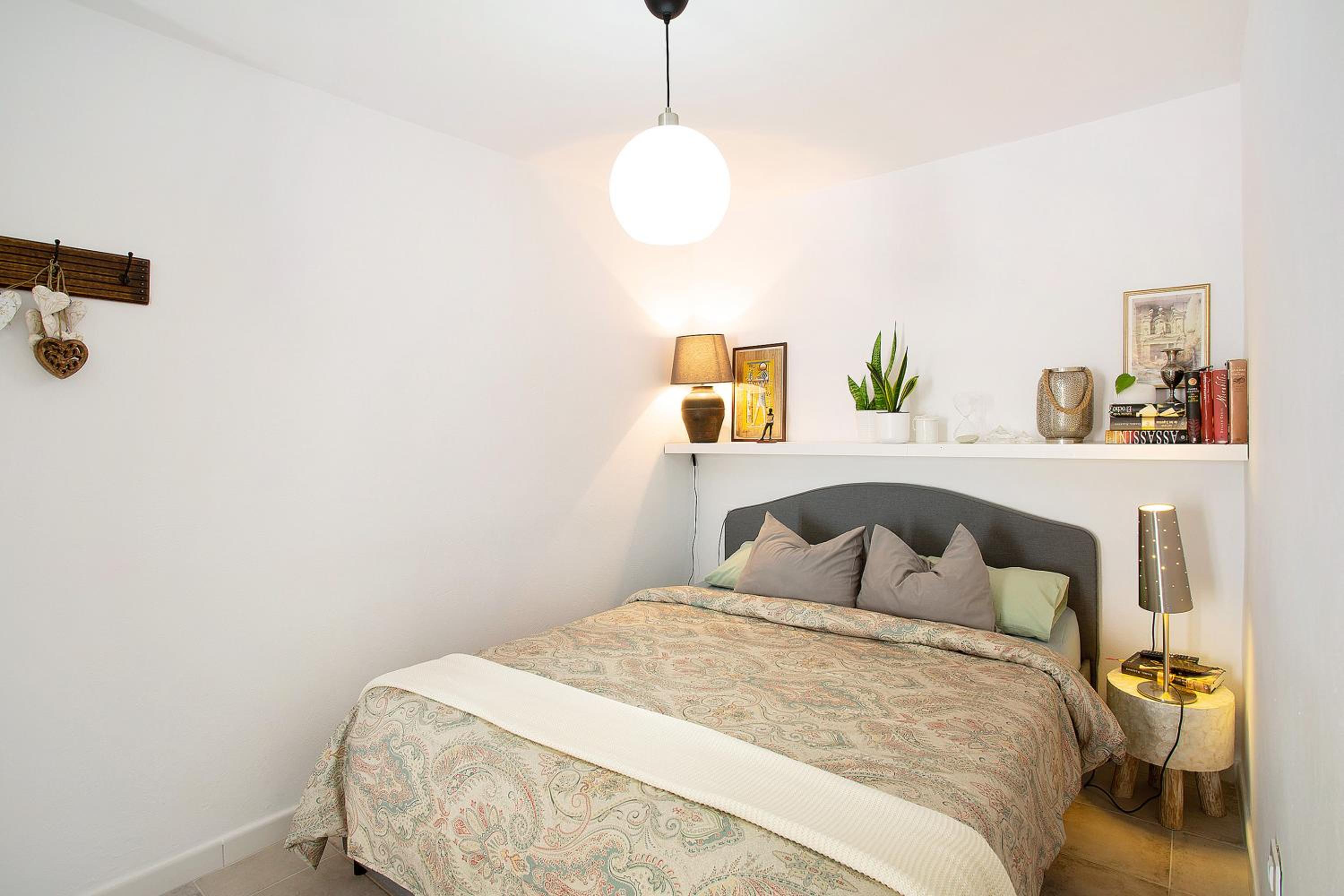 Two-Bedroom House photo 3