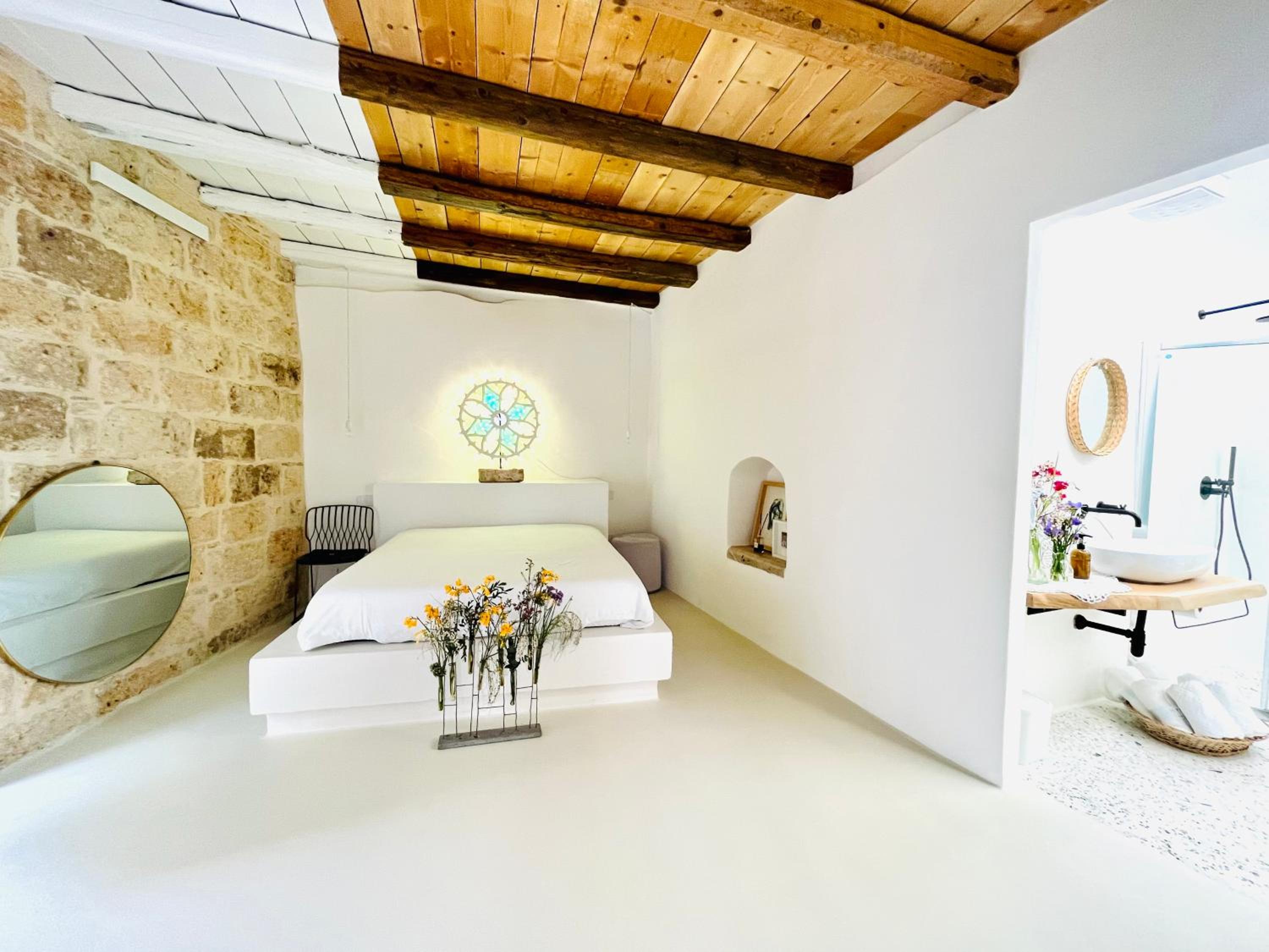 Deluxe Double Room with Extra Bed photo 1
