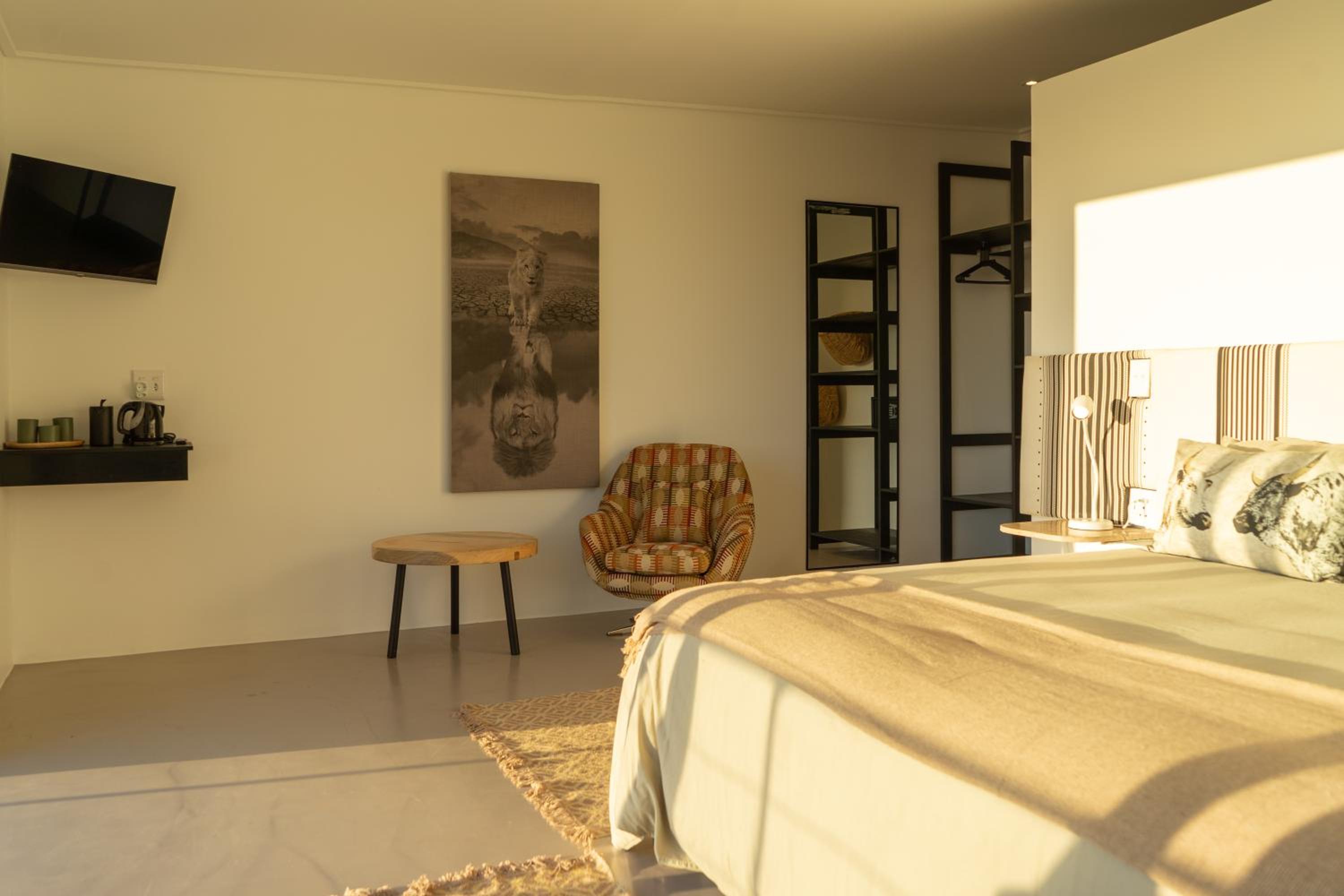 Luxury King Room photo 1