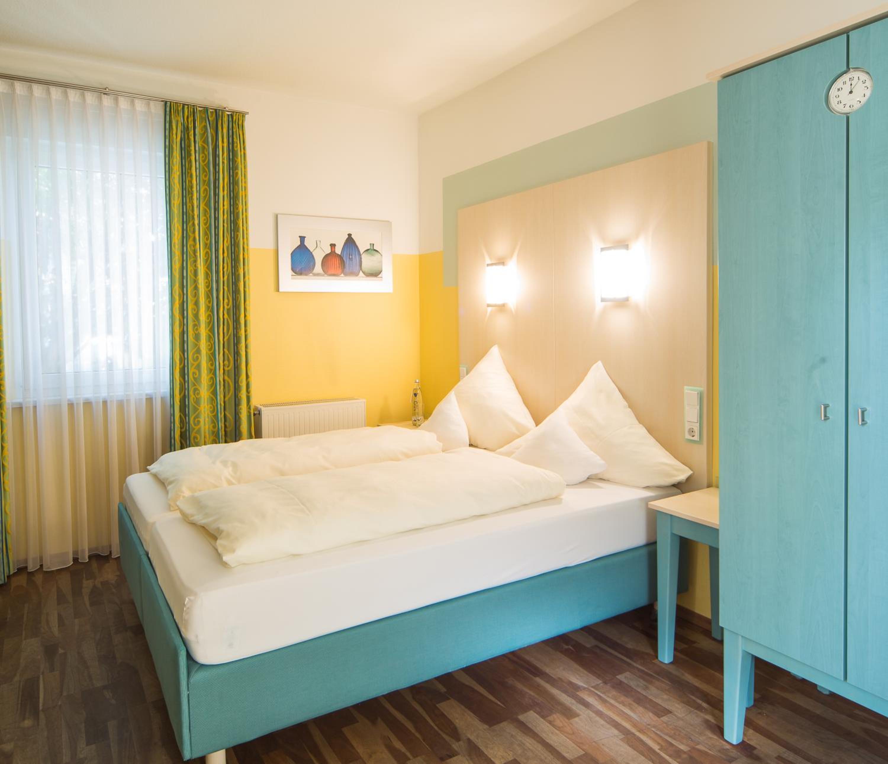 Double Room - Photo 7
