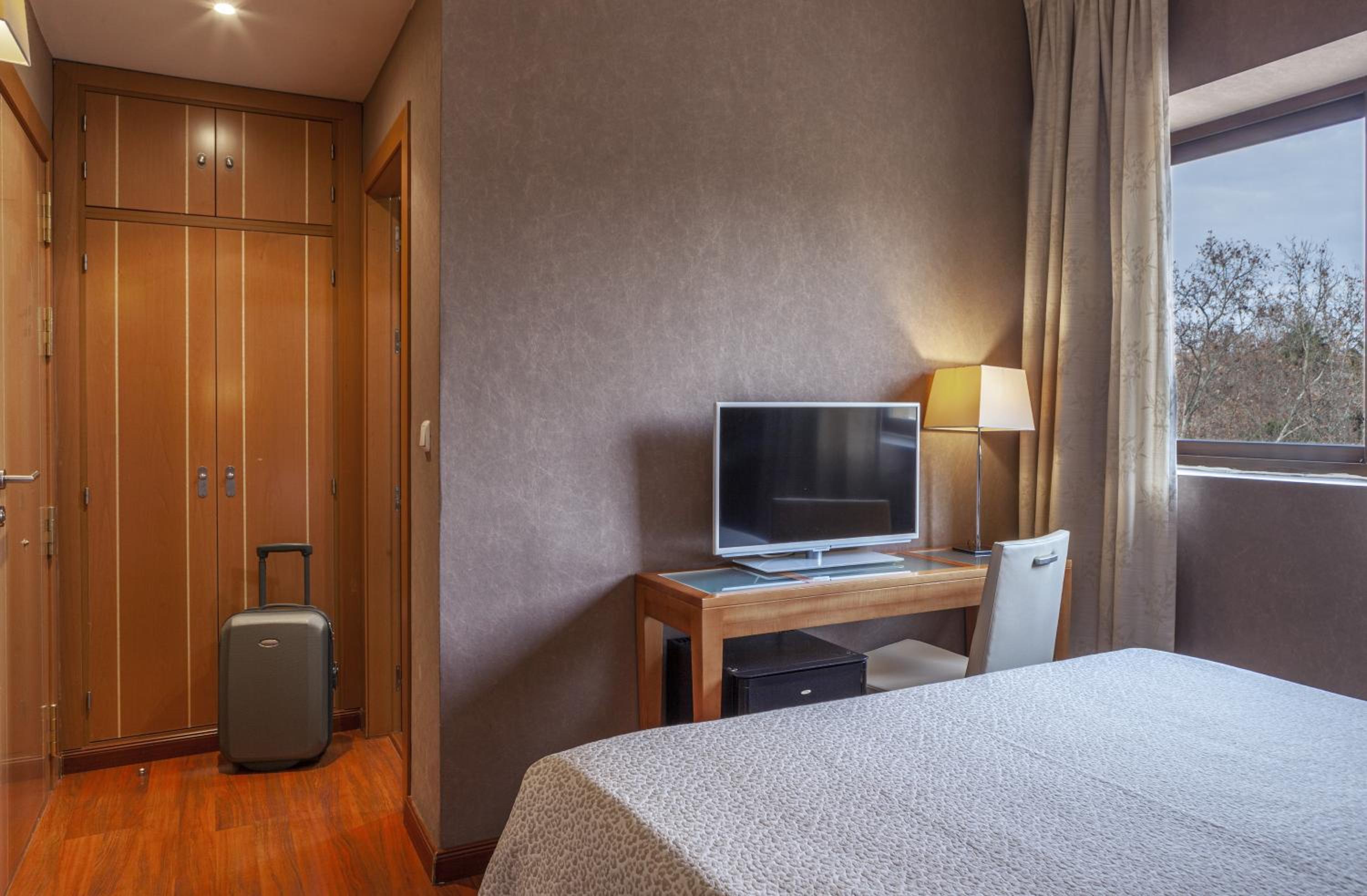 Double or Twin Room - Photo 21