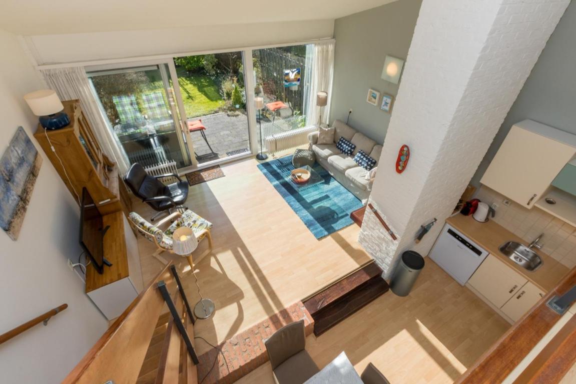 Three-Bedroom House photo 1