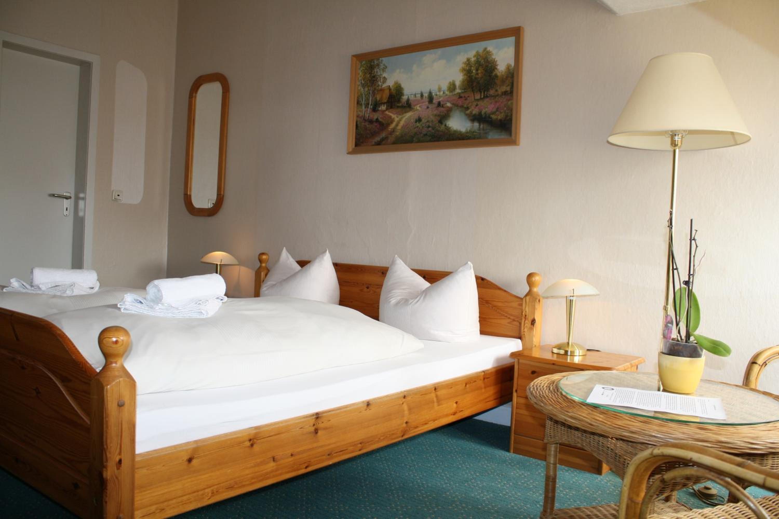 Standard Double Room - Photo 2
