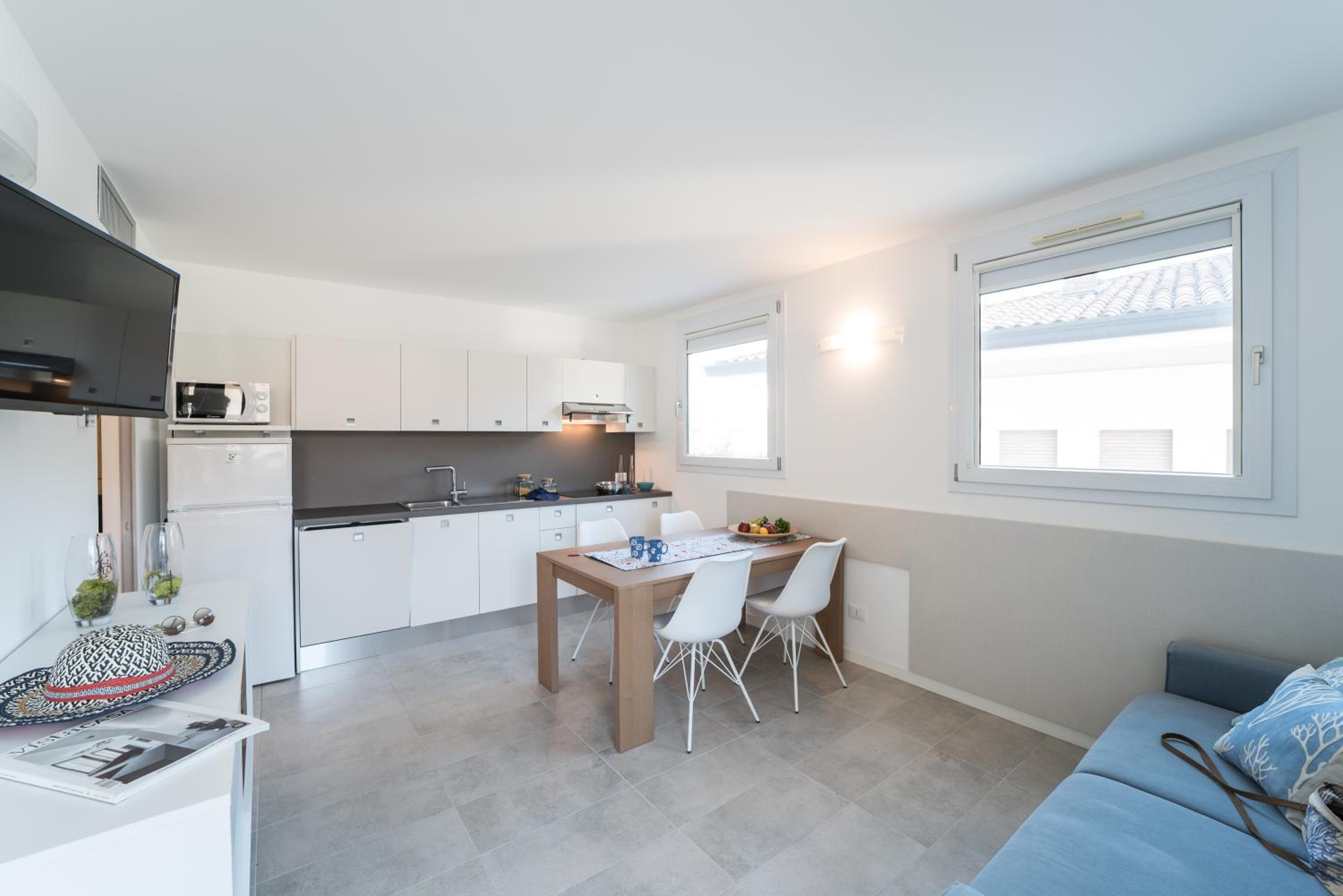 One-Bedroom Apartment with Terrace photo 2