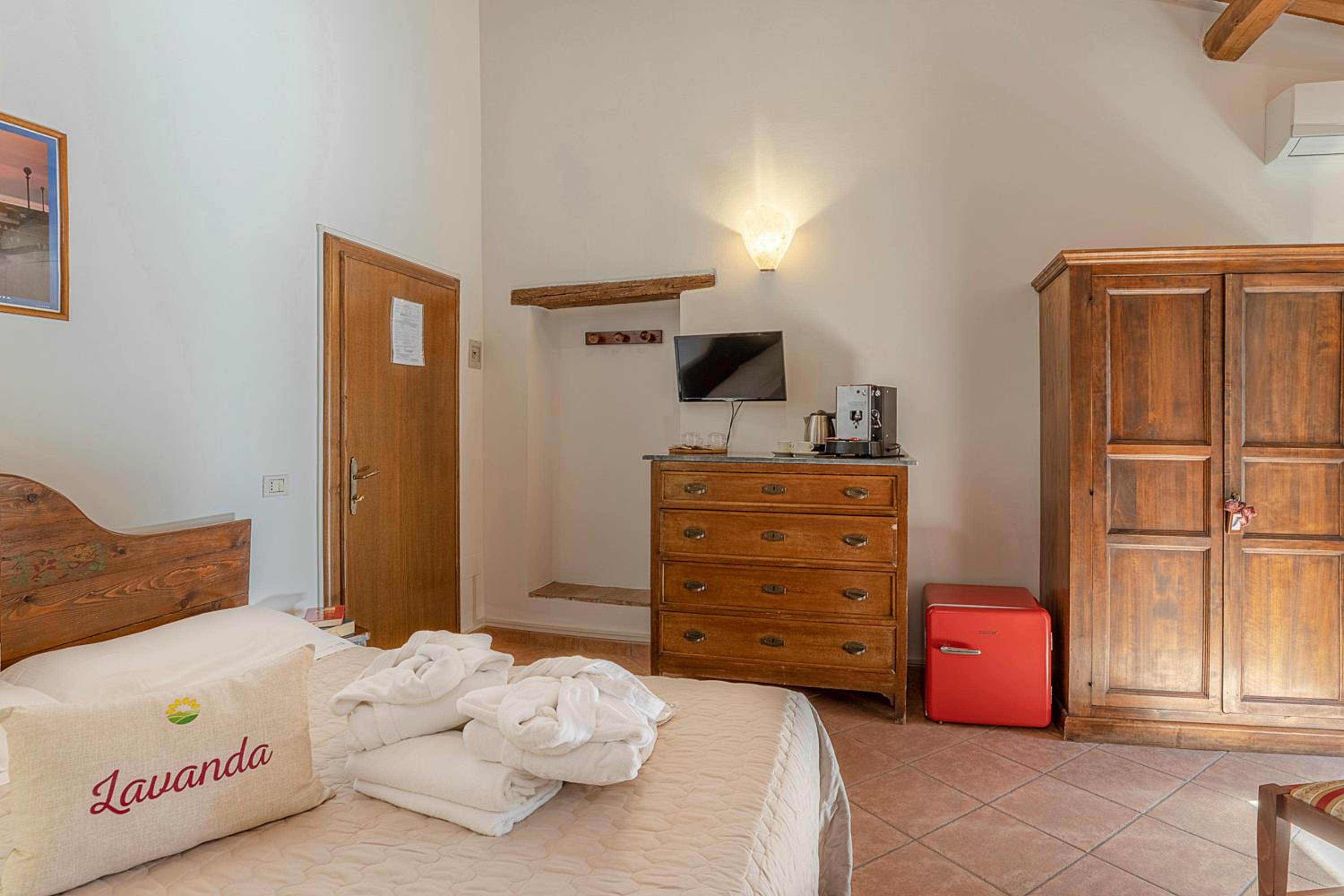 Double Room with Private Bathroom photo 1
