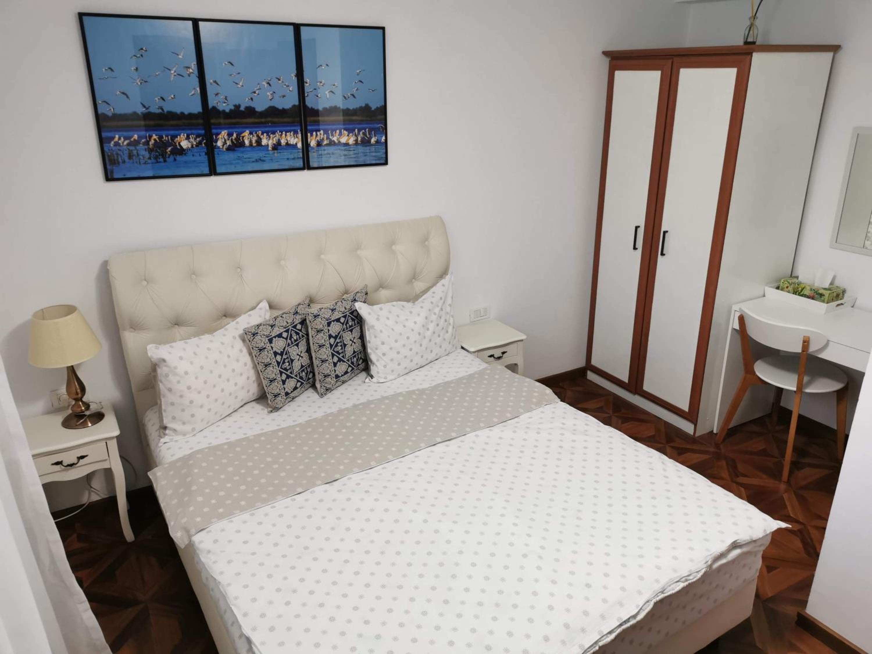 Double Room with Private Bathroom - Photo 6