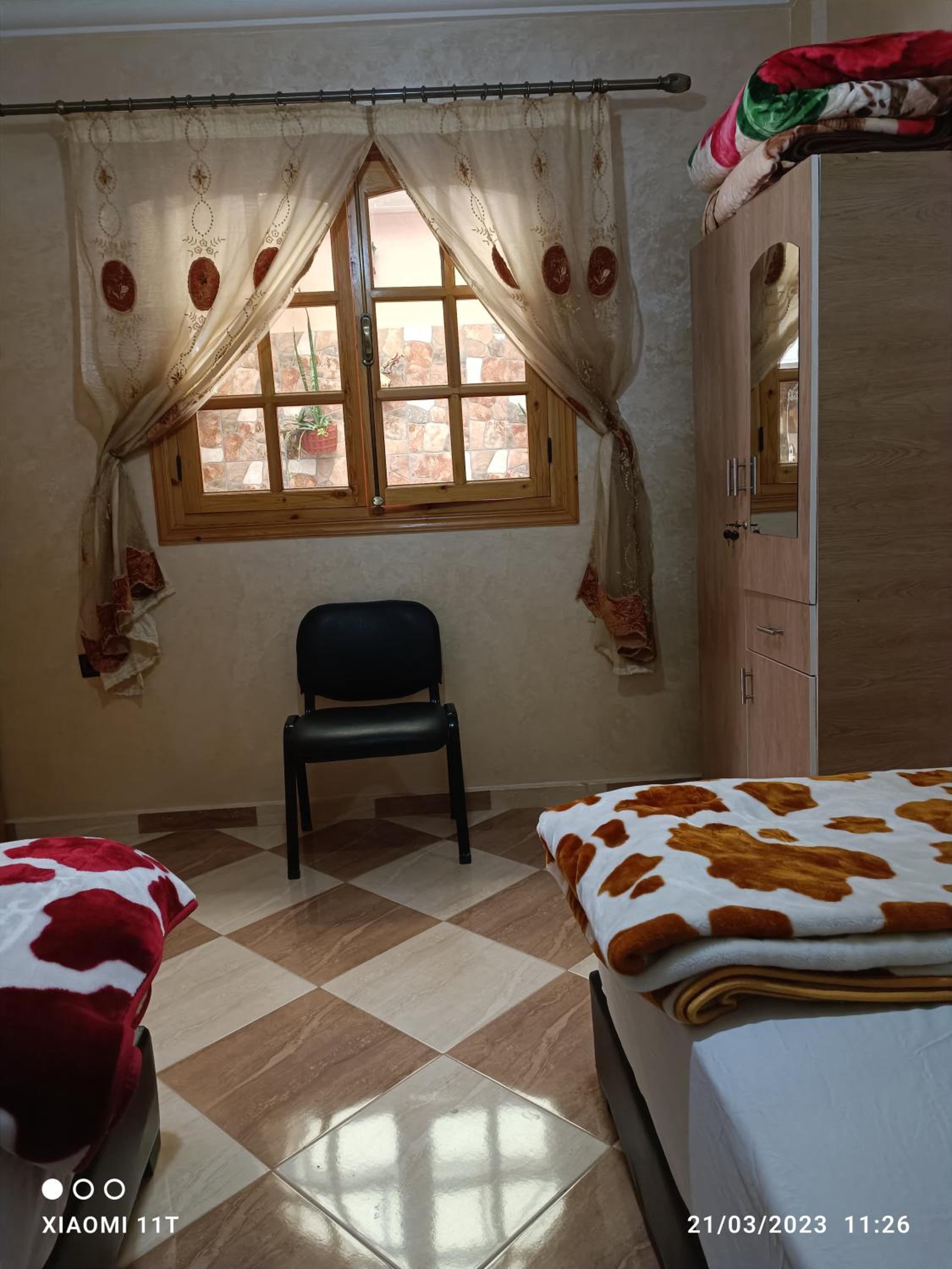 One-Bedroom Apartment - Photo 1