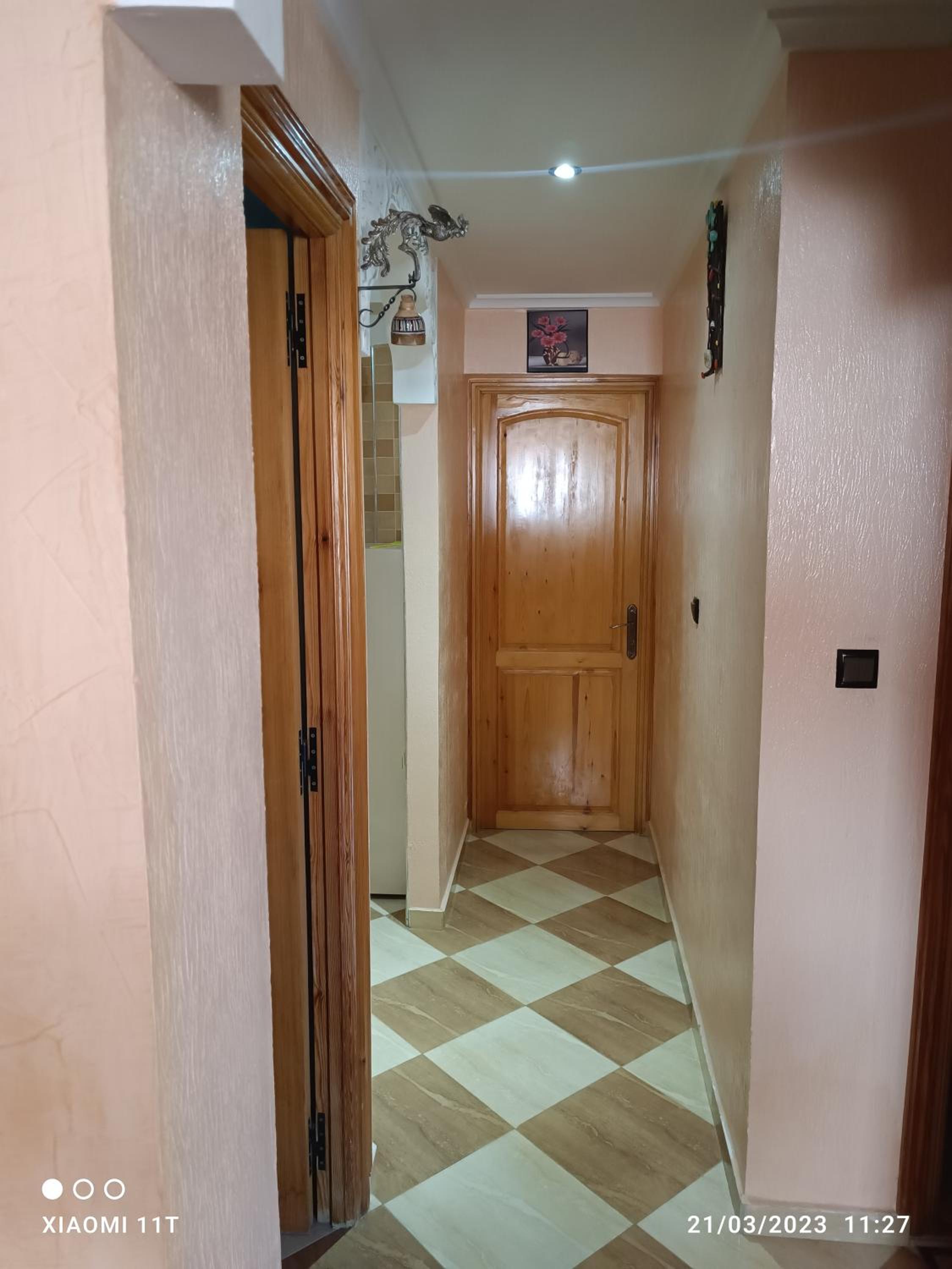One-Bedroom Apartment - Photo 3