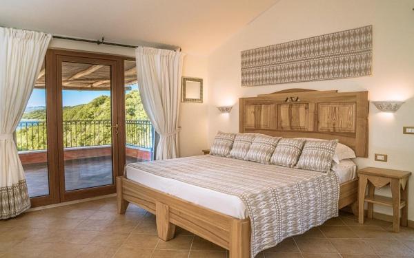 Suite with Lake View - Photo 1