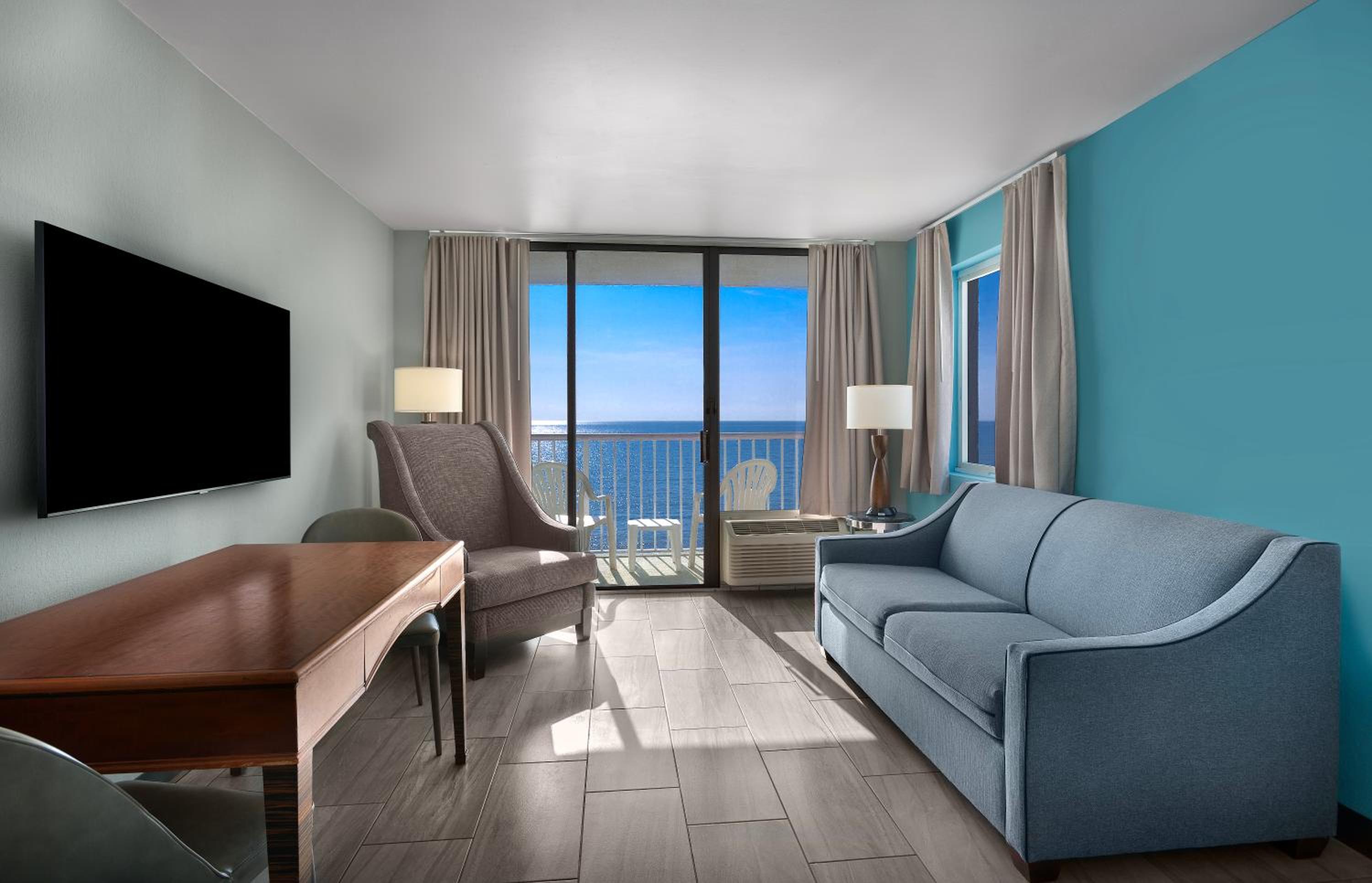 Oceanfront King Suite with Spa Bath photo 1