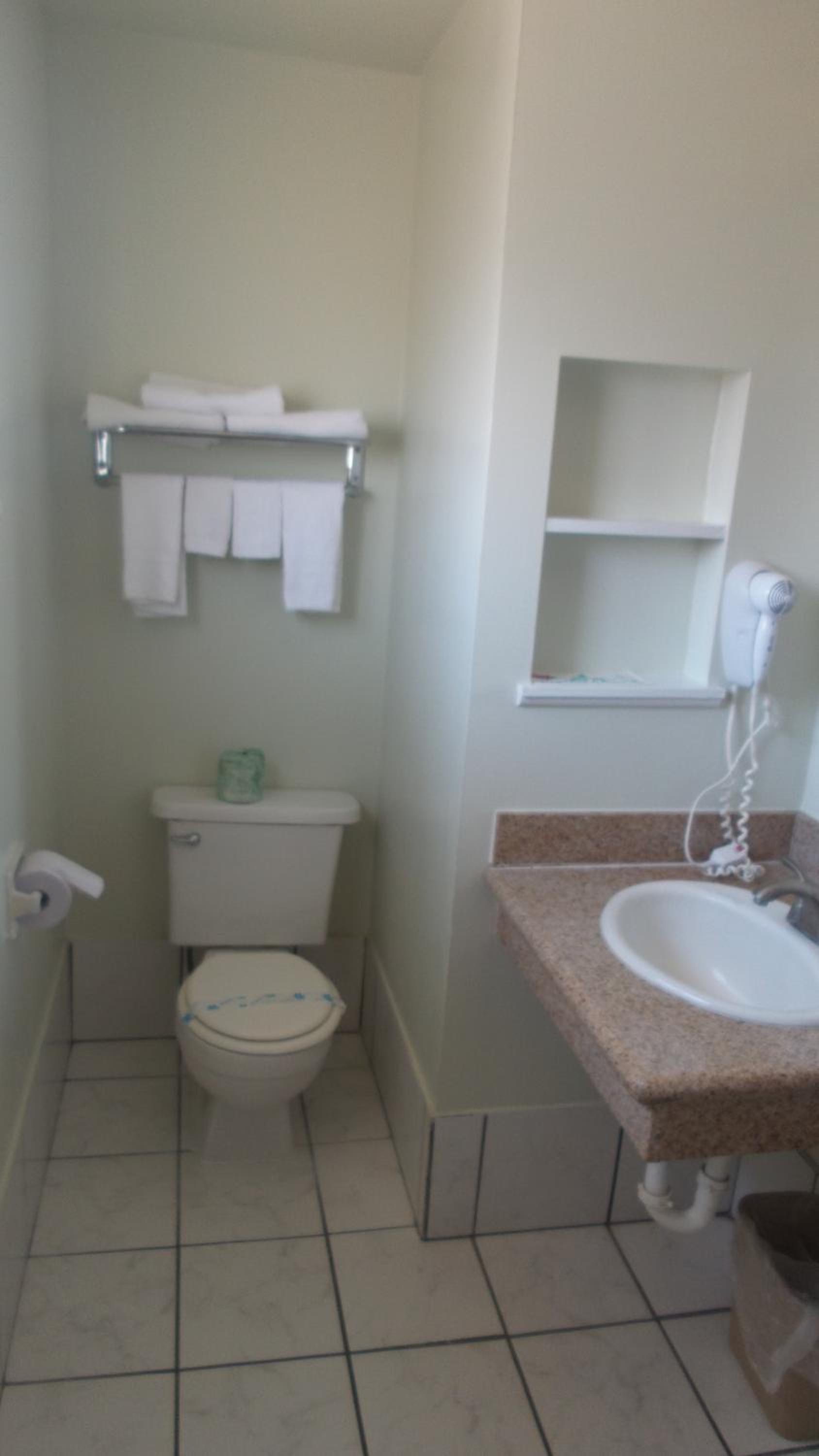 Double Room with Two Double Beds - Photo 3