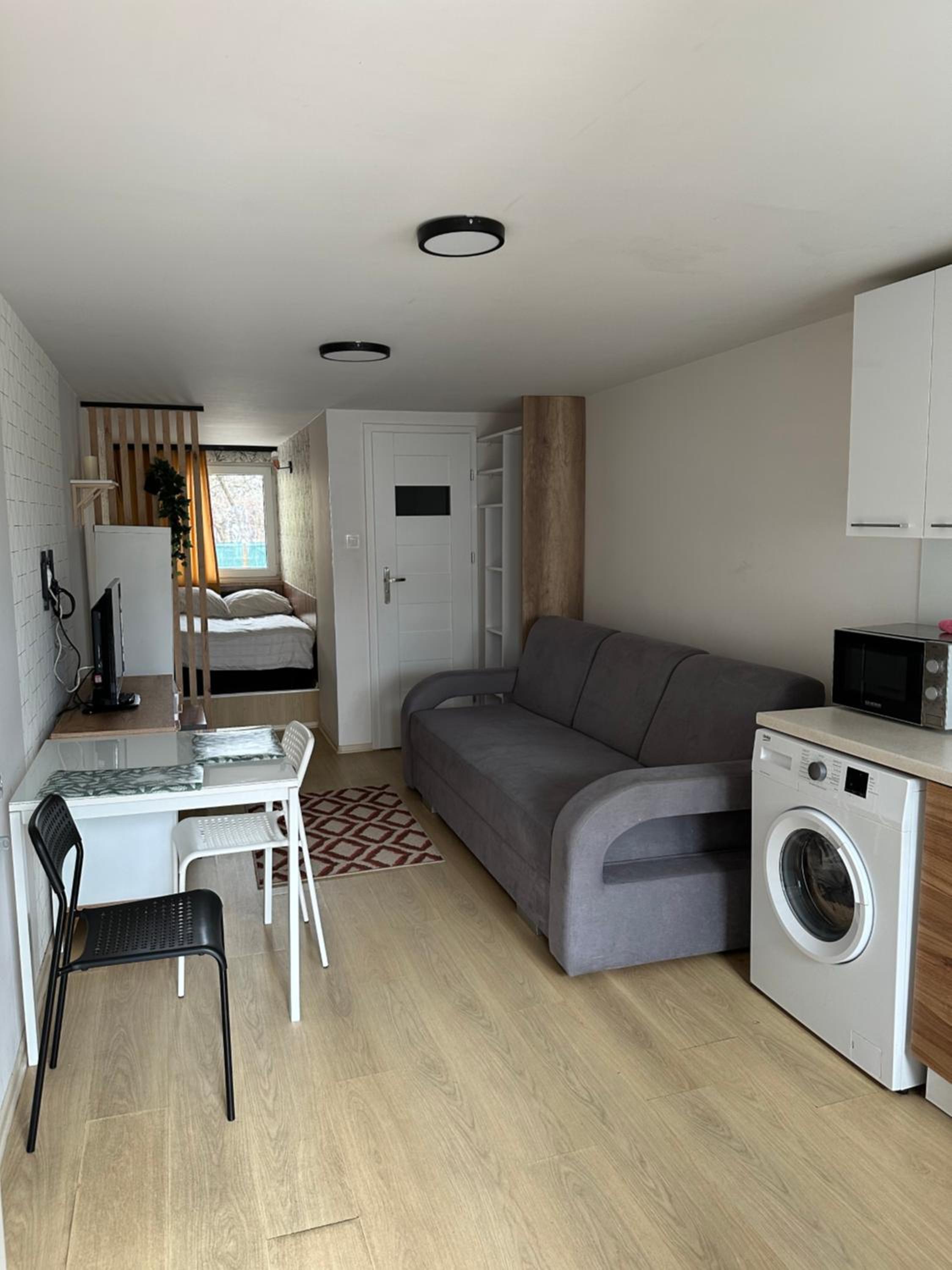 One-Bedroom Apartment photo 1