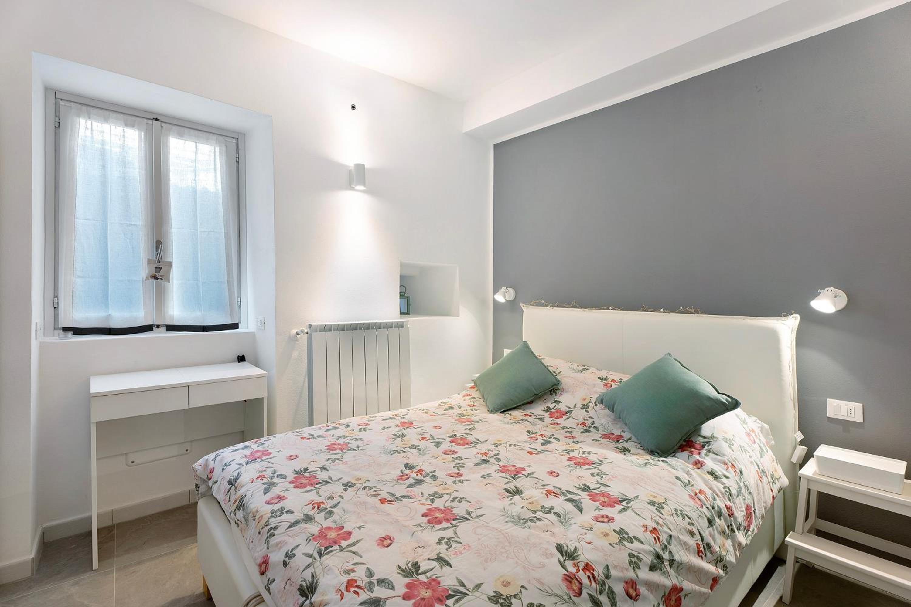 Superior One-Bedroom Apartment