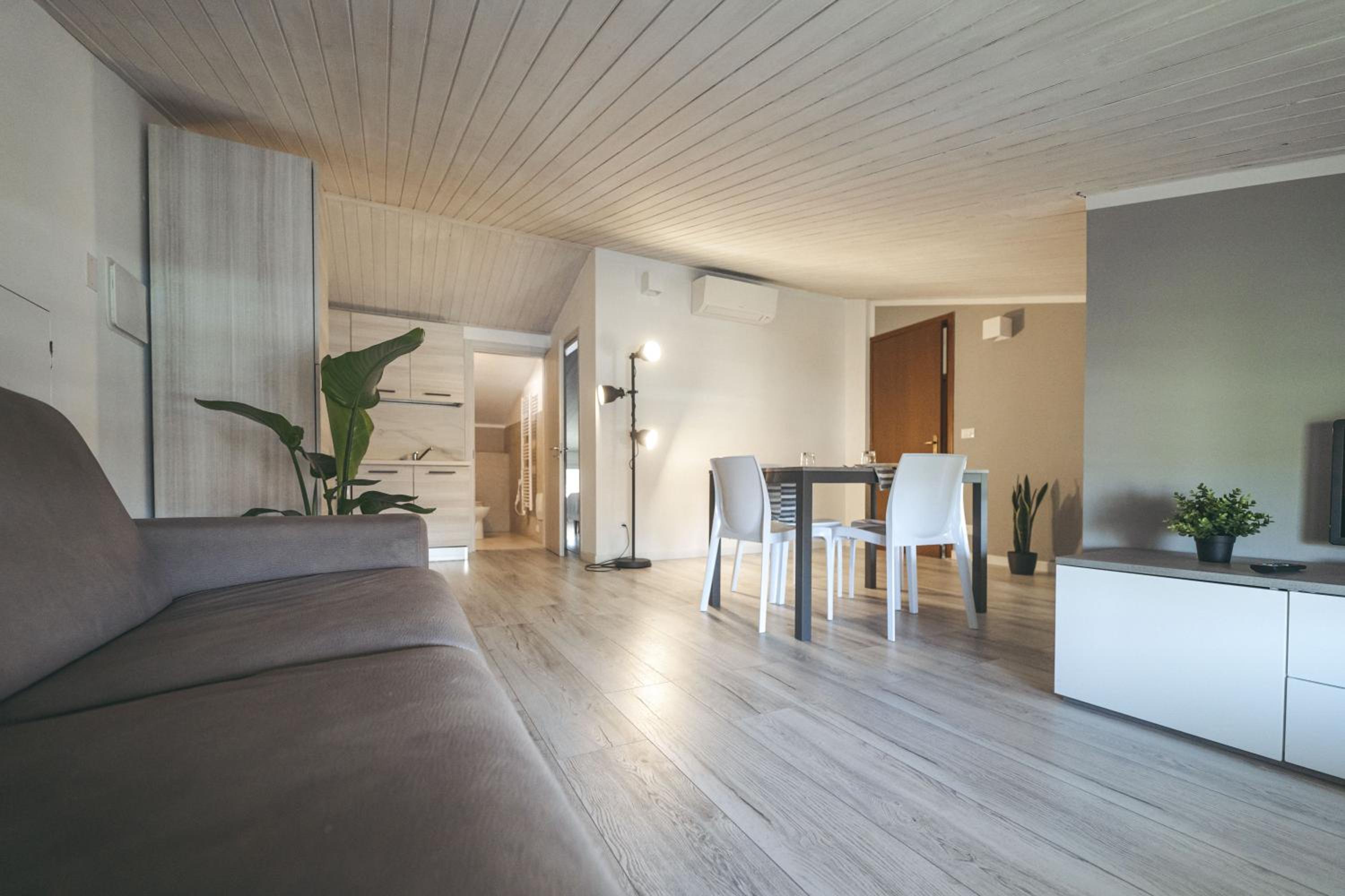 Superior One-Bedroom Apartment with Balcony