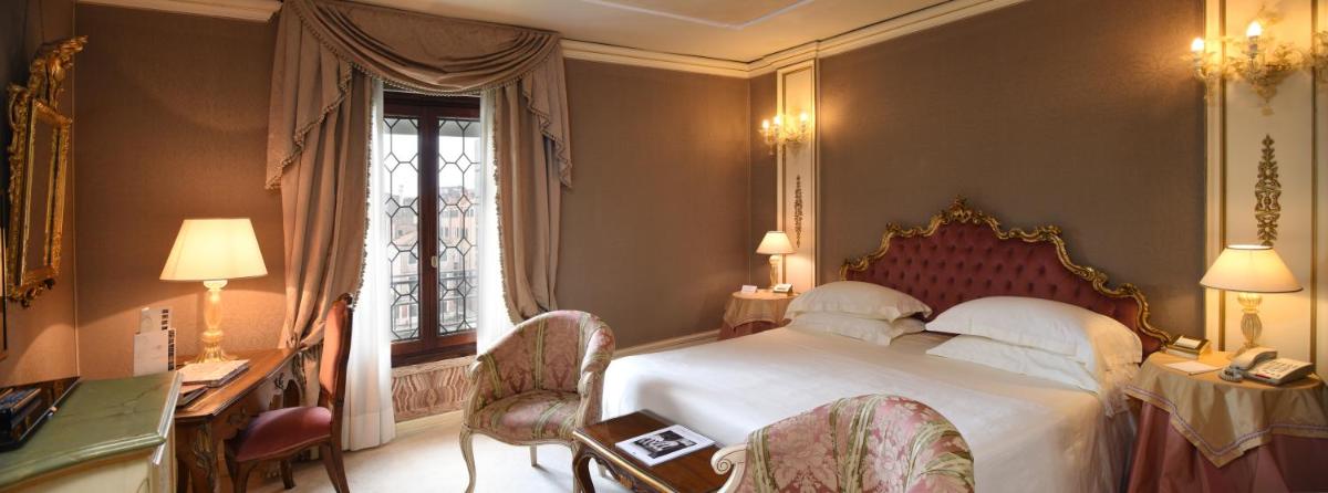 Deluxe Double Room with Grand Canal View