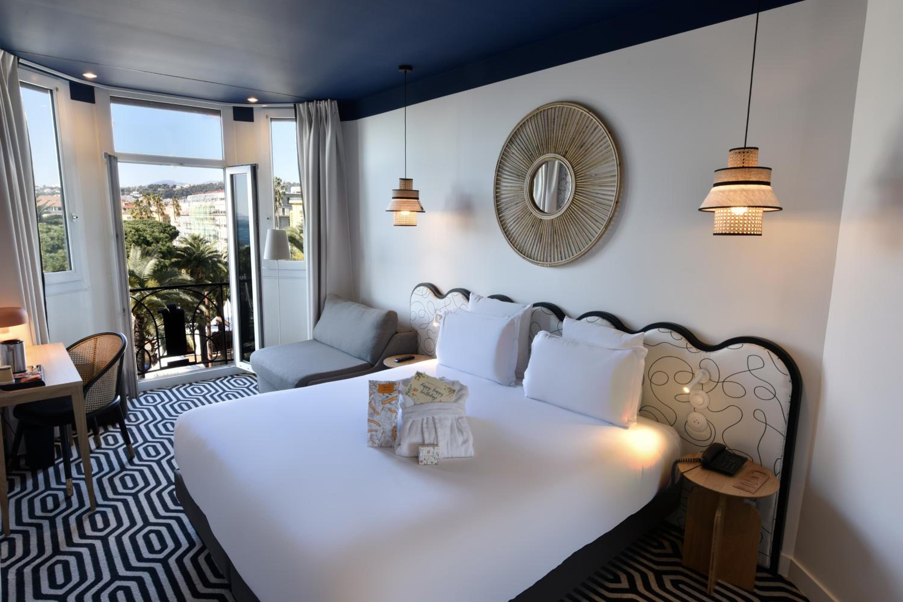 Triple Room with Sea View - Photo 3