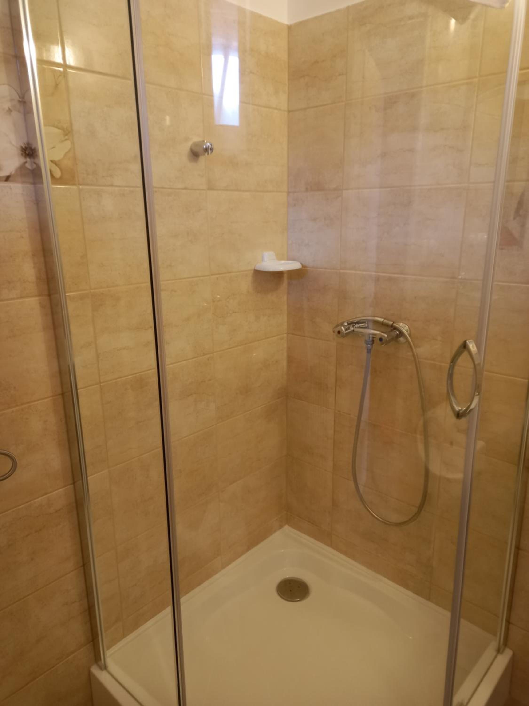 Triple Room with Shower - Photo 7