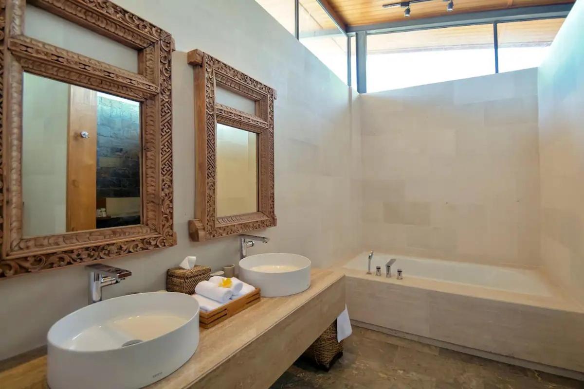 Three-Bedroom Villa - Photo 10