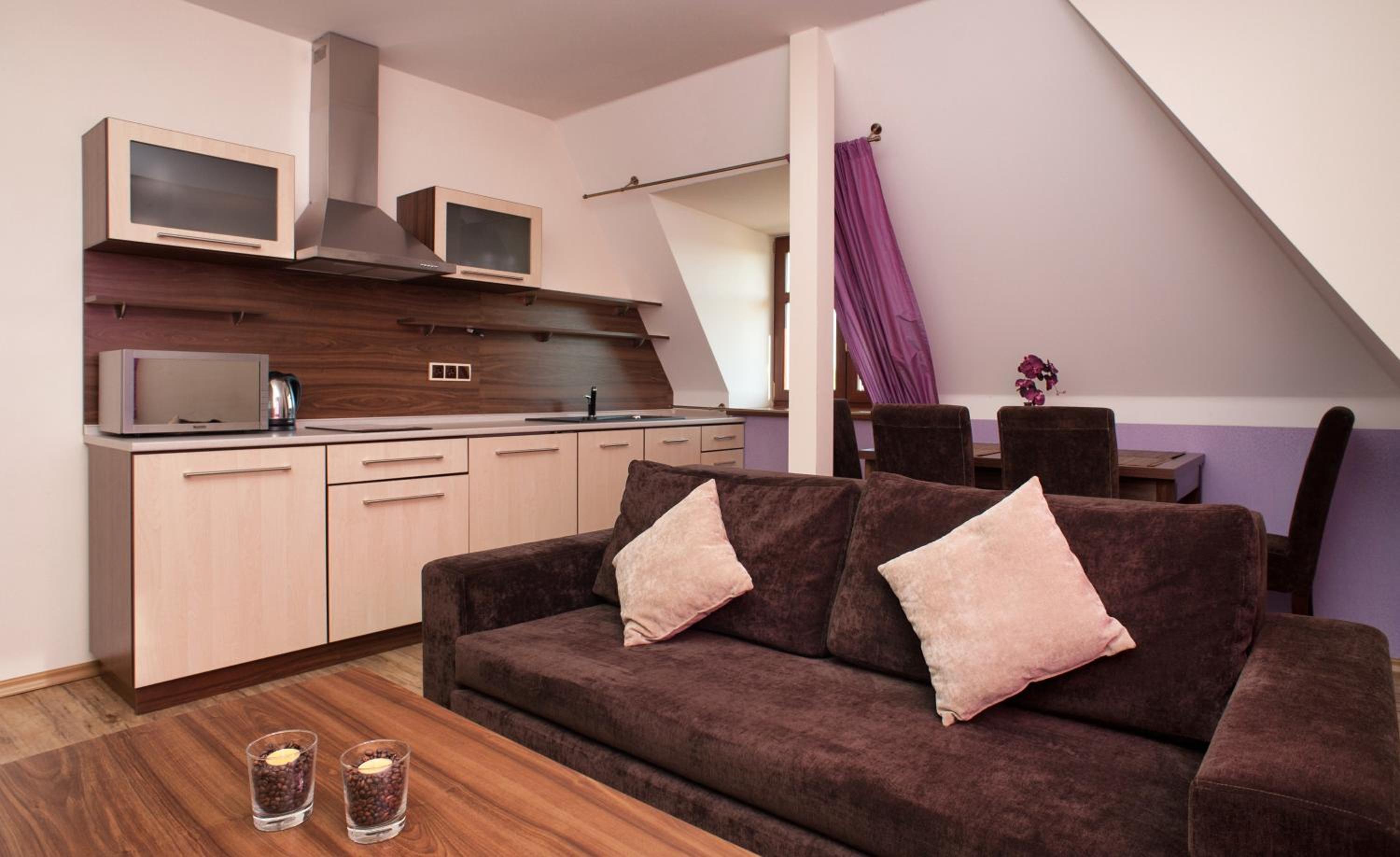 One-Bedroom Apartment photo 2