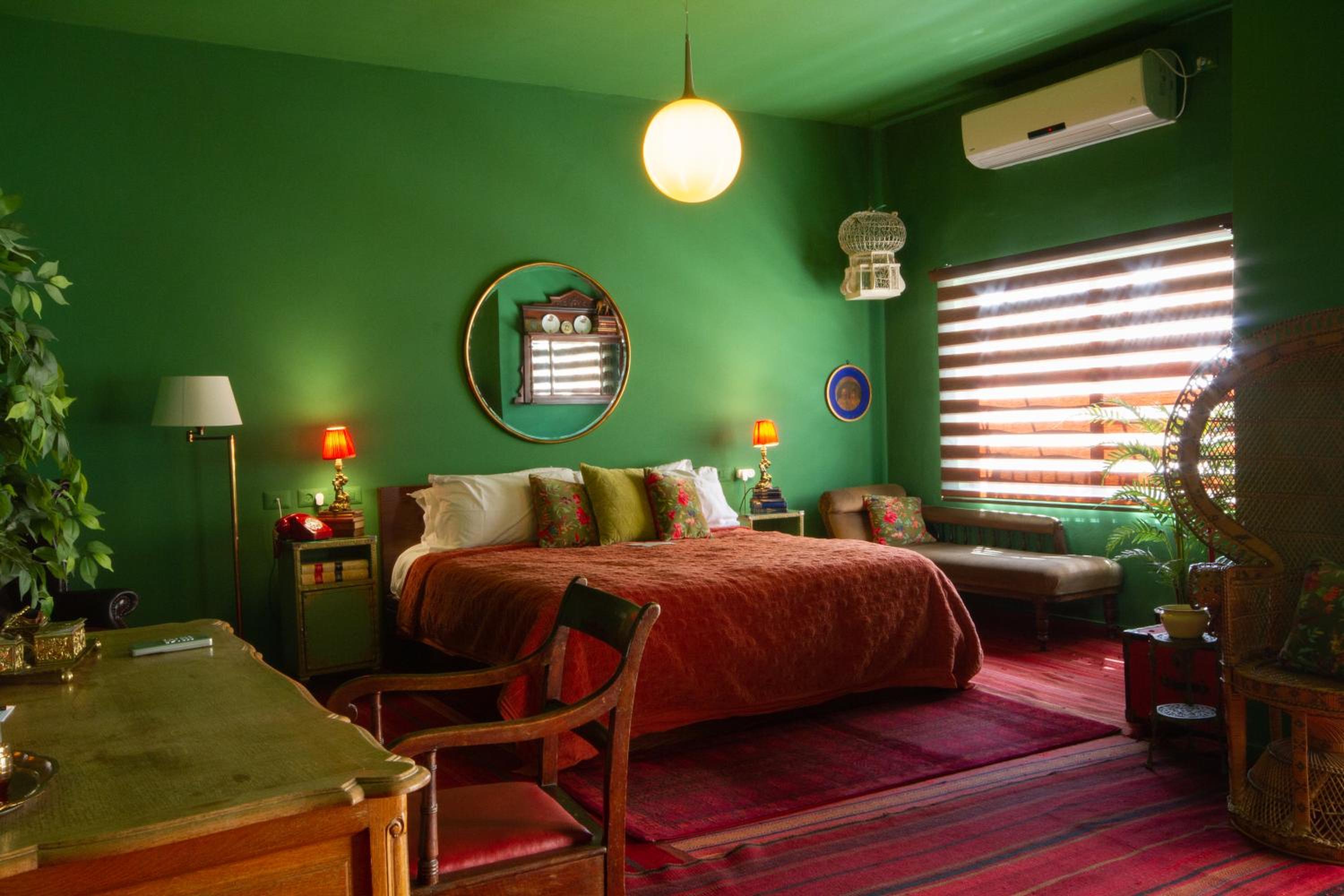 Scenic Suite (Green) photo 1