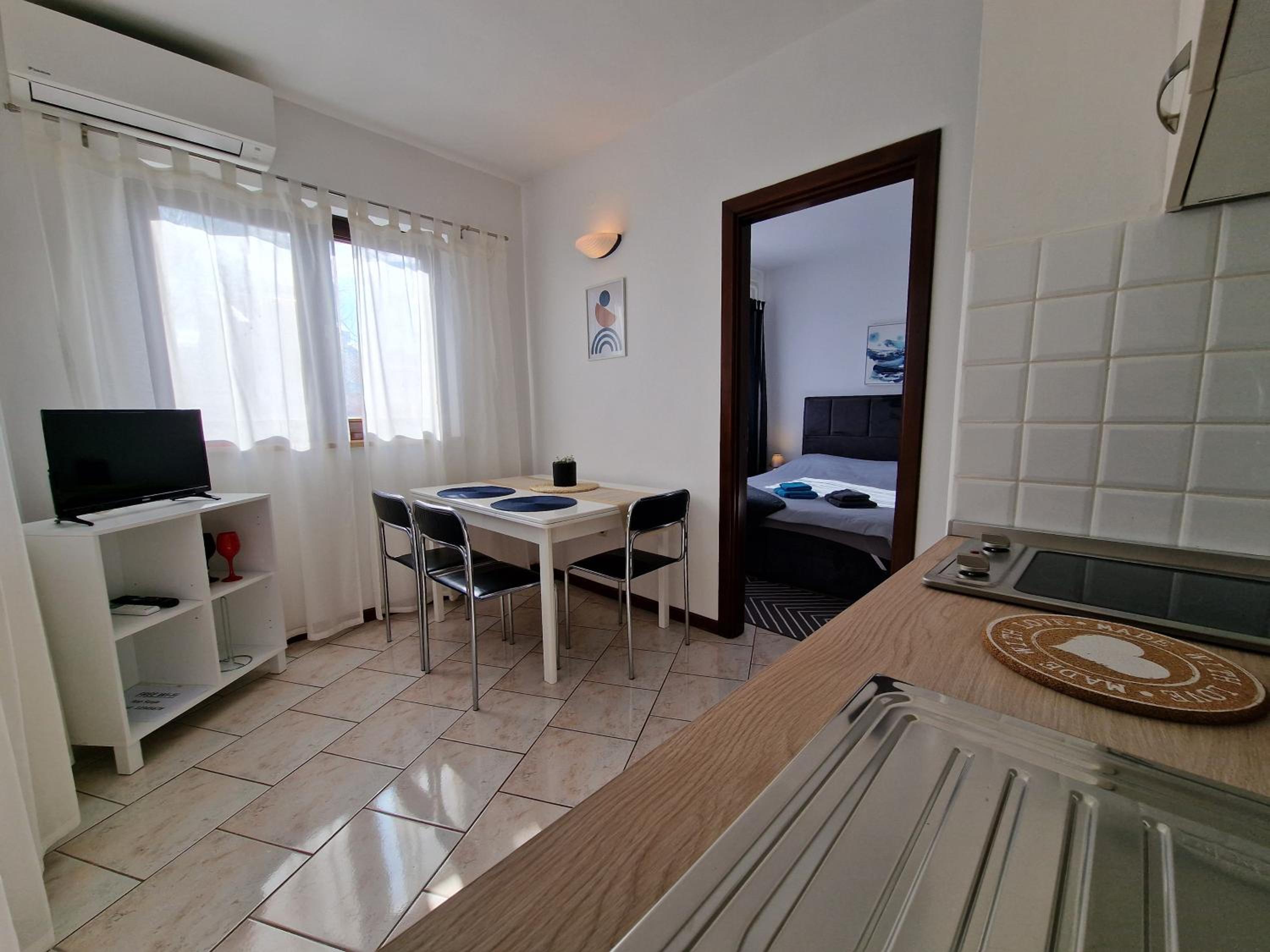 Studio Apartment