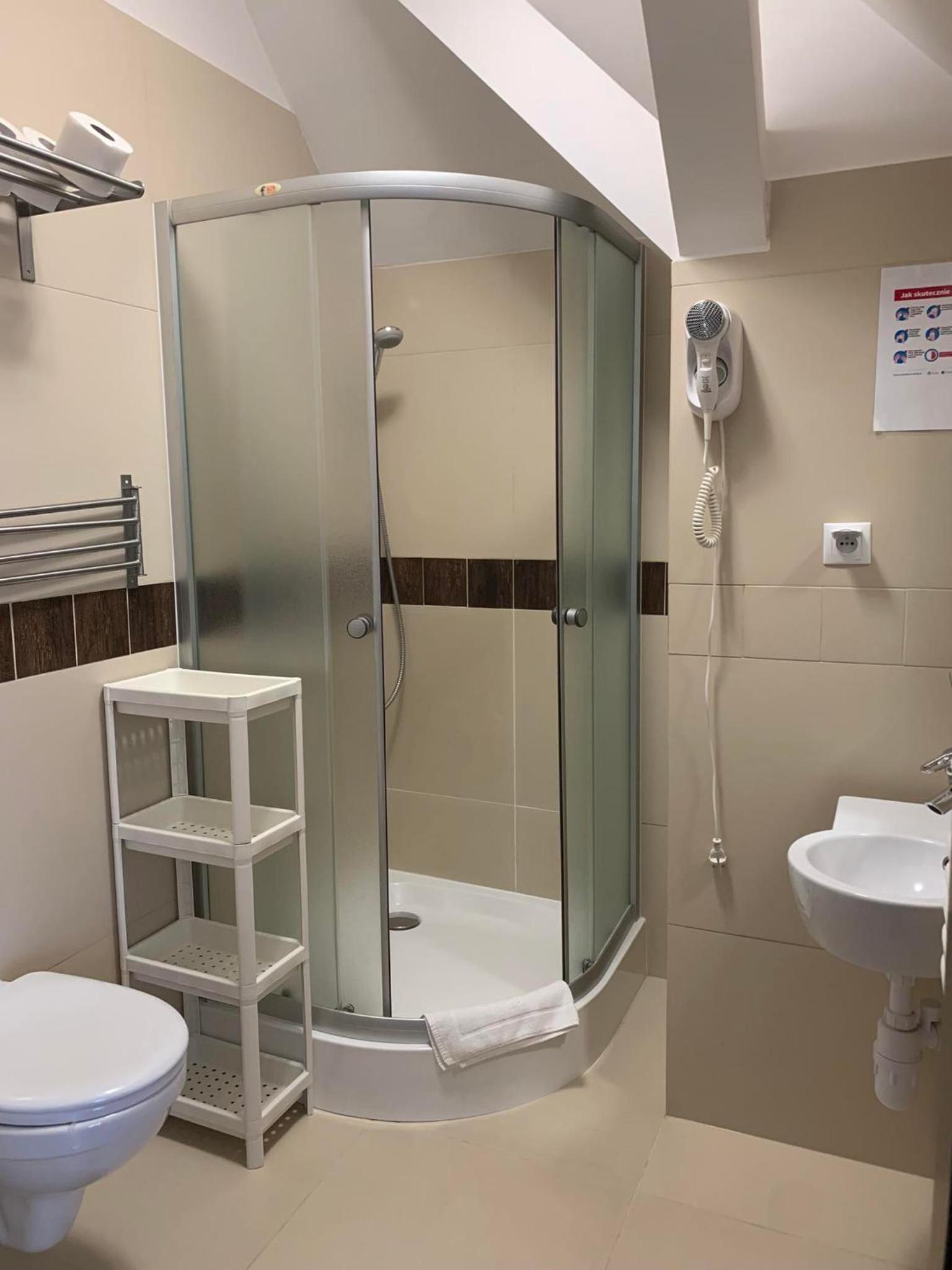 Double or Twin Room - Photo 2