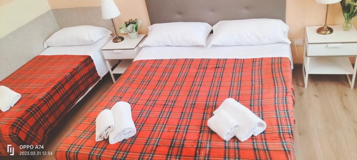 Triple Room with Private Bathroom photo 1