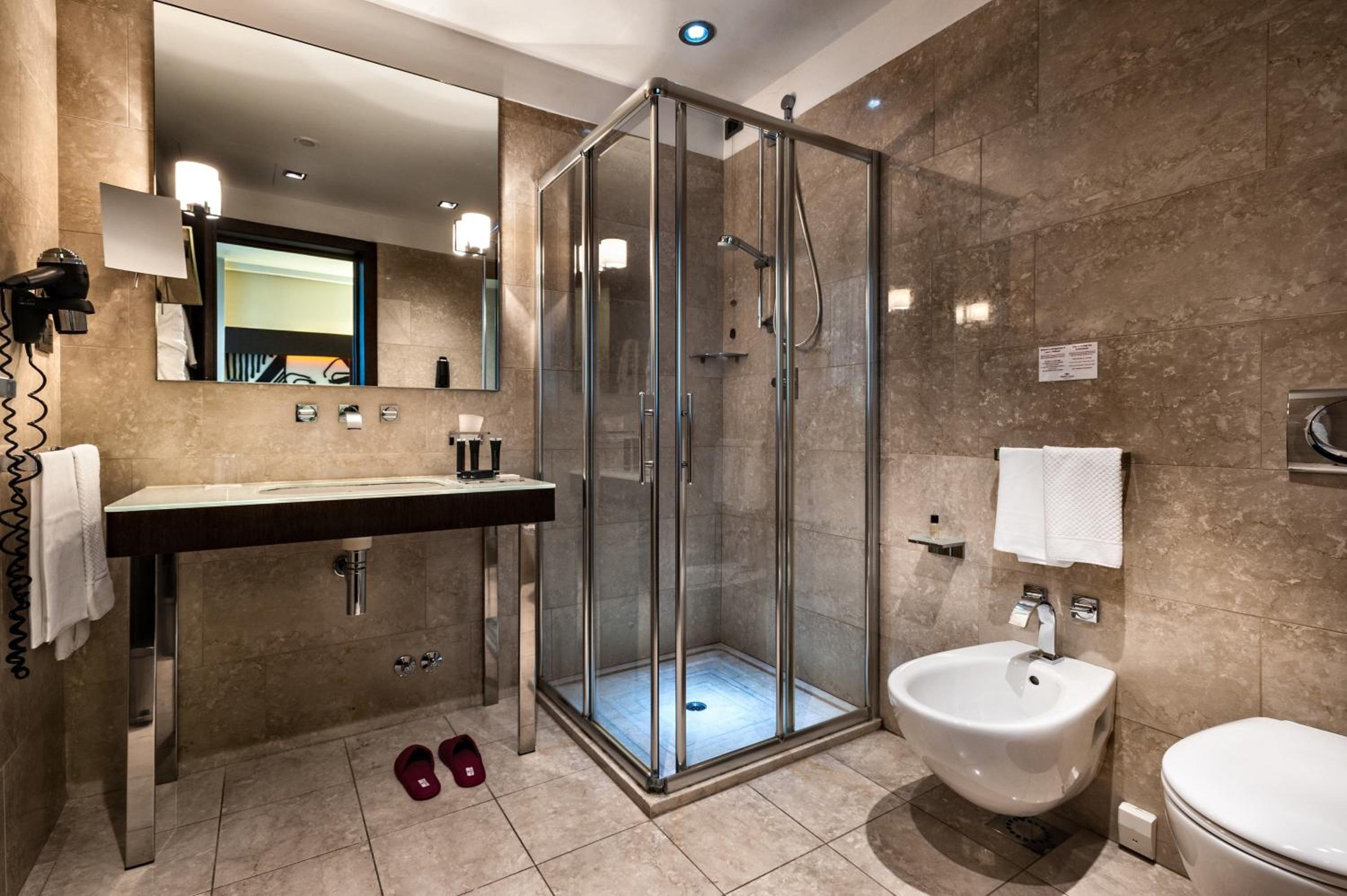 Standard Room with Two Single Beds - Accessible