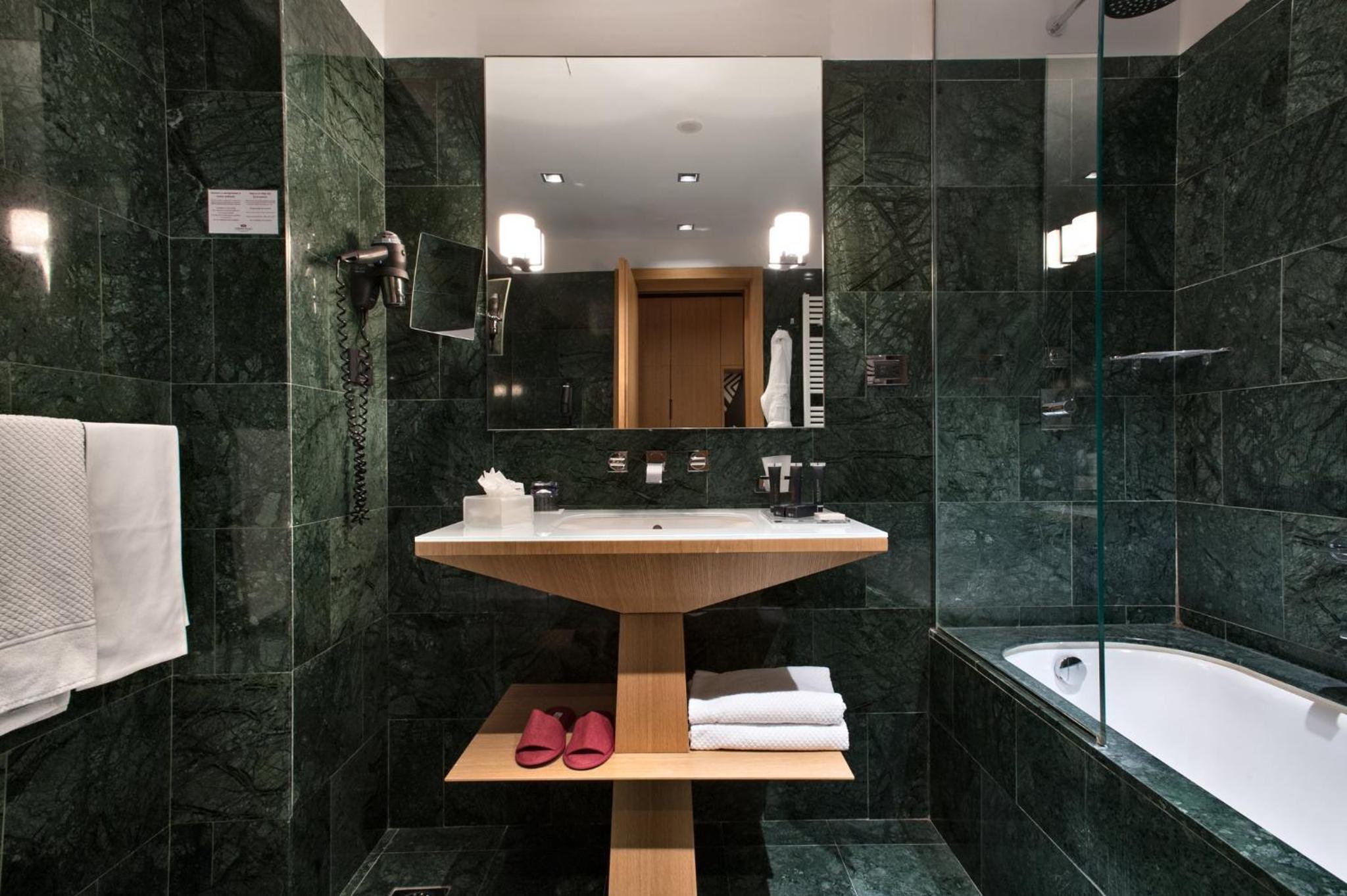 Junior Suite thumbnail 6