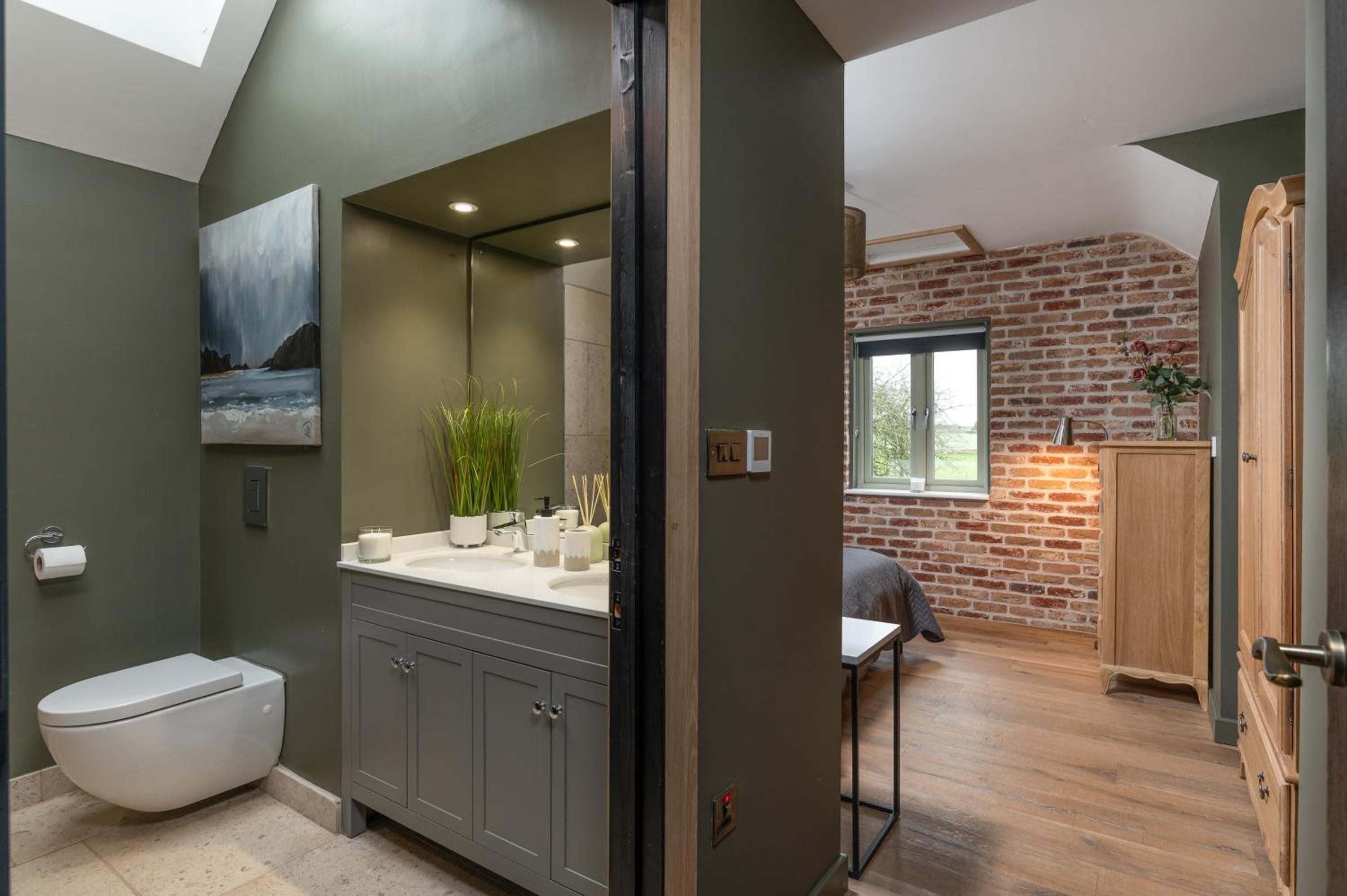 Three-Bedroom House photo 2