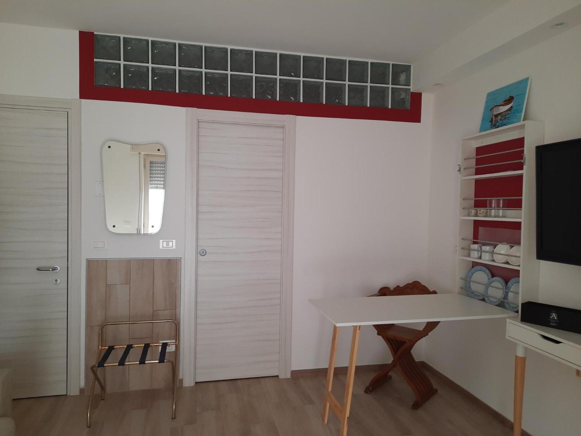 Studio Apartment photo 1