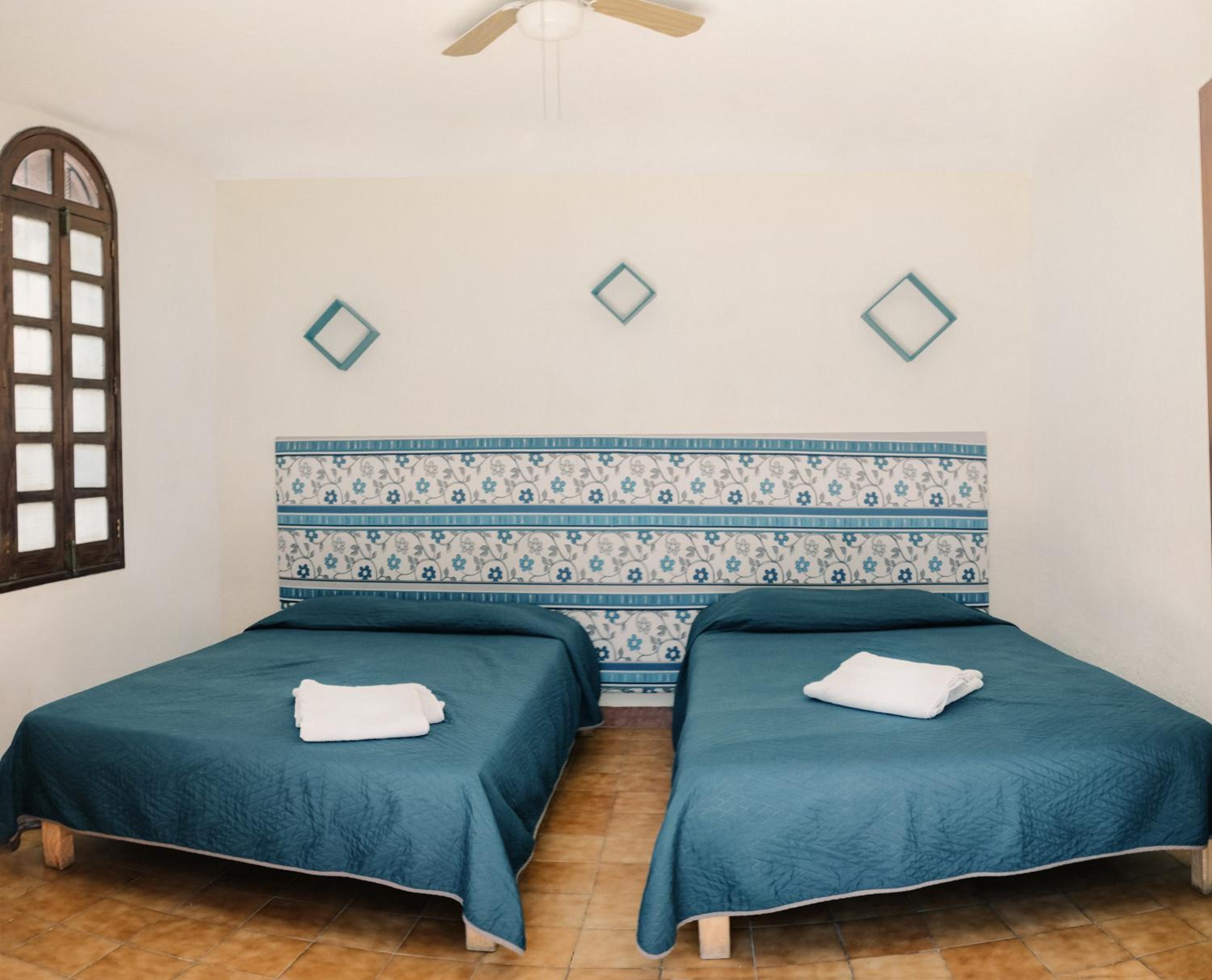 Quadruple Room with Shared Bathroom photo 1