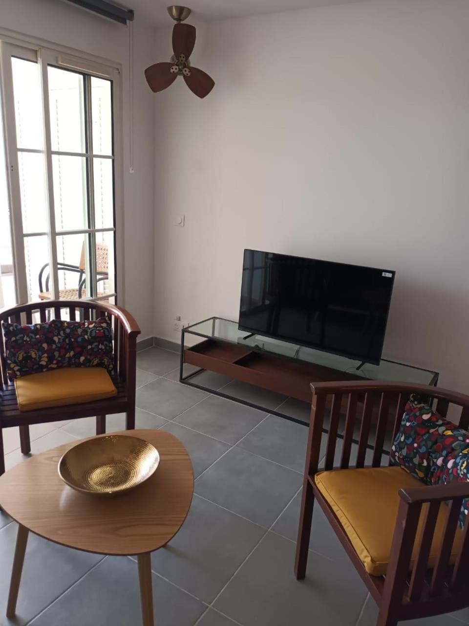Apartment with Sea View photo 2