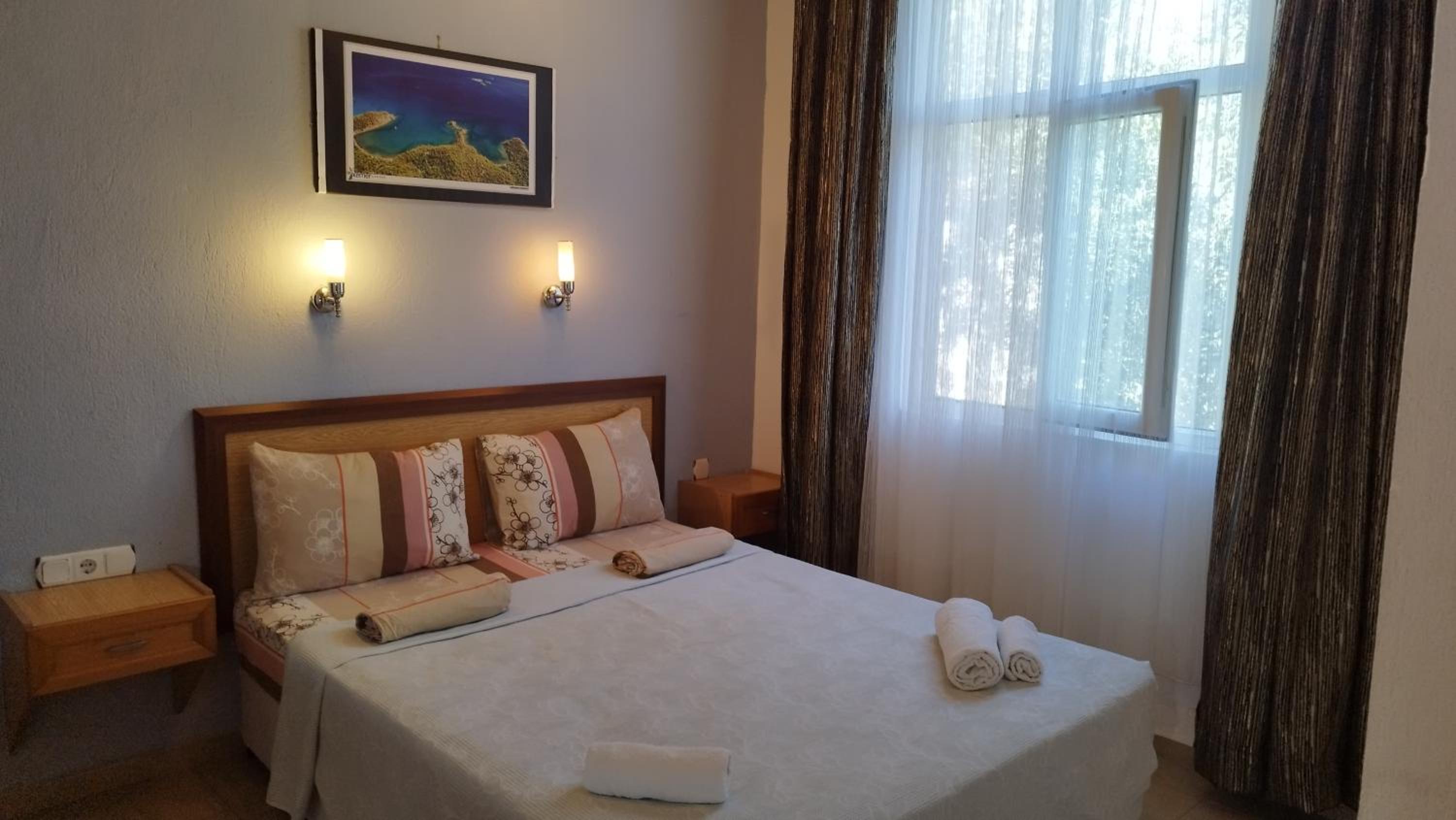 Standard Double or Twin Room photo 1