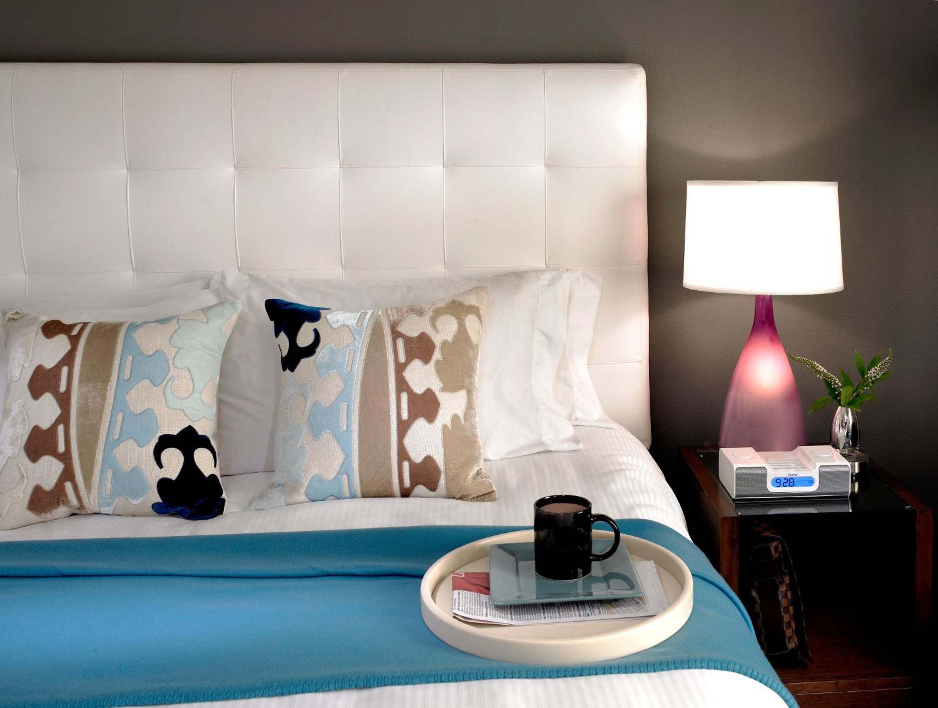 Deluxe King Room - Photo 6