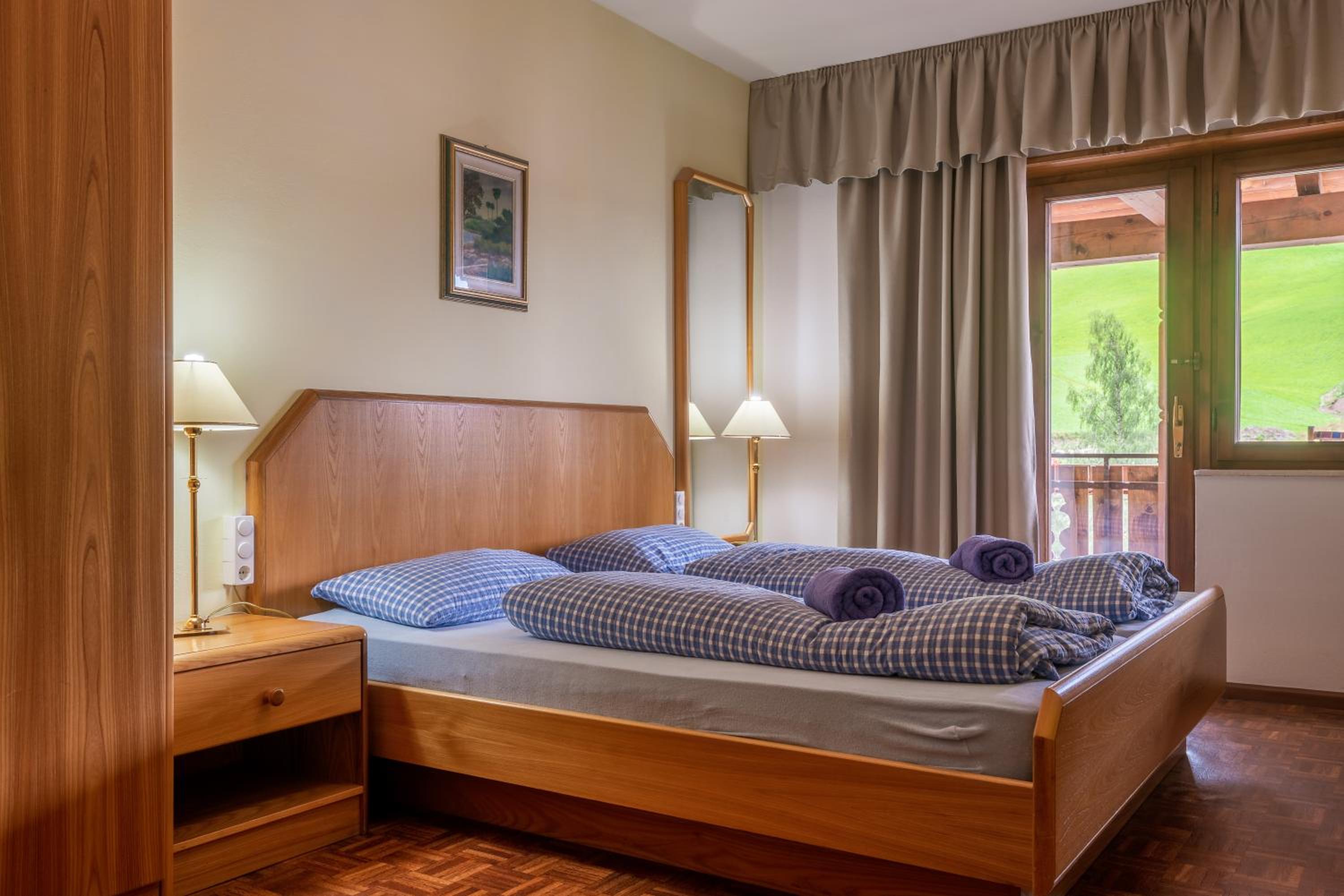 Double Room with Balcony and Mountain View