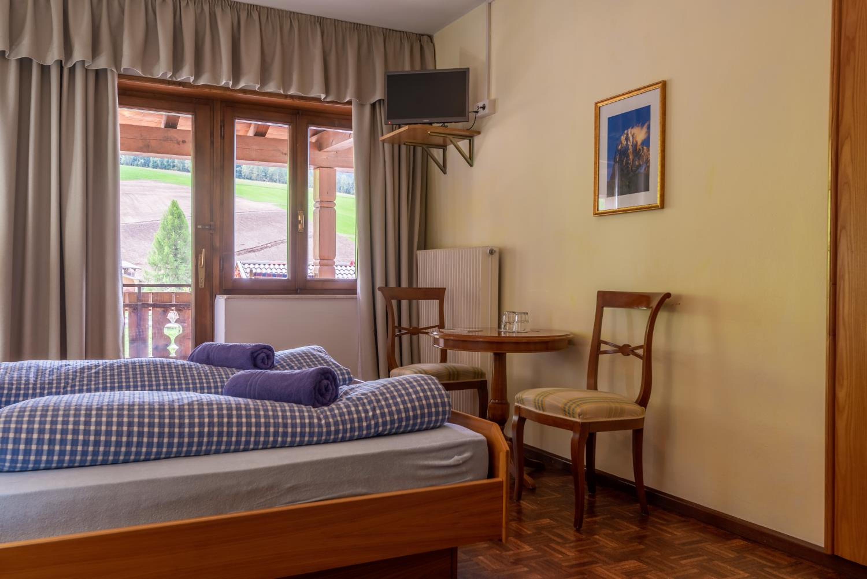 Double Room with Balcony and Mountain View photo 3