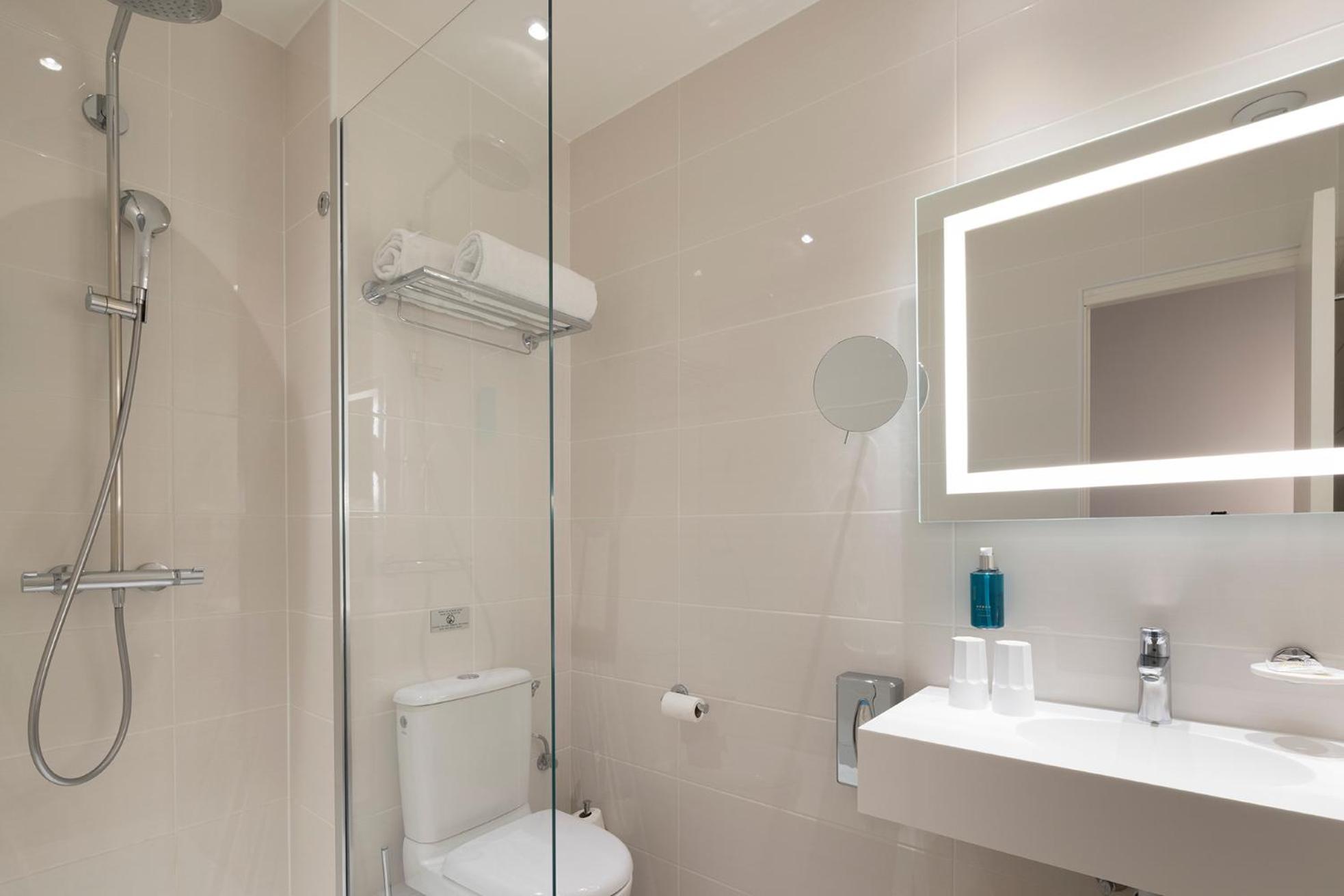 Classic Double Room (without balcony) - Photo 5