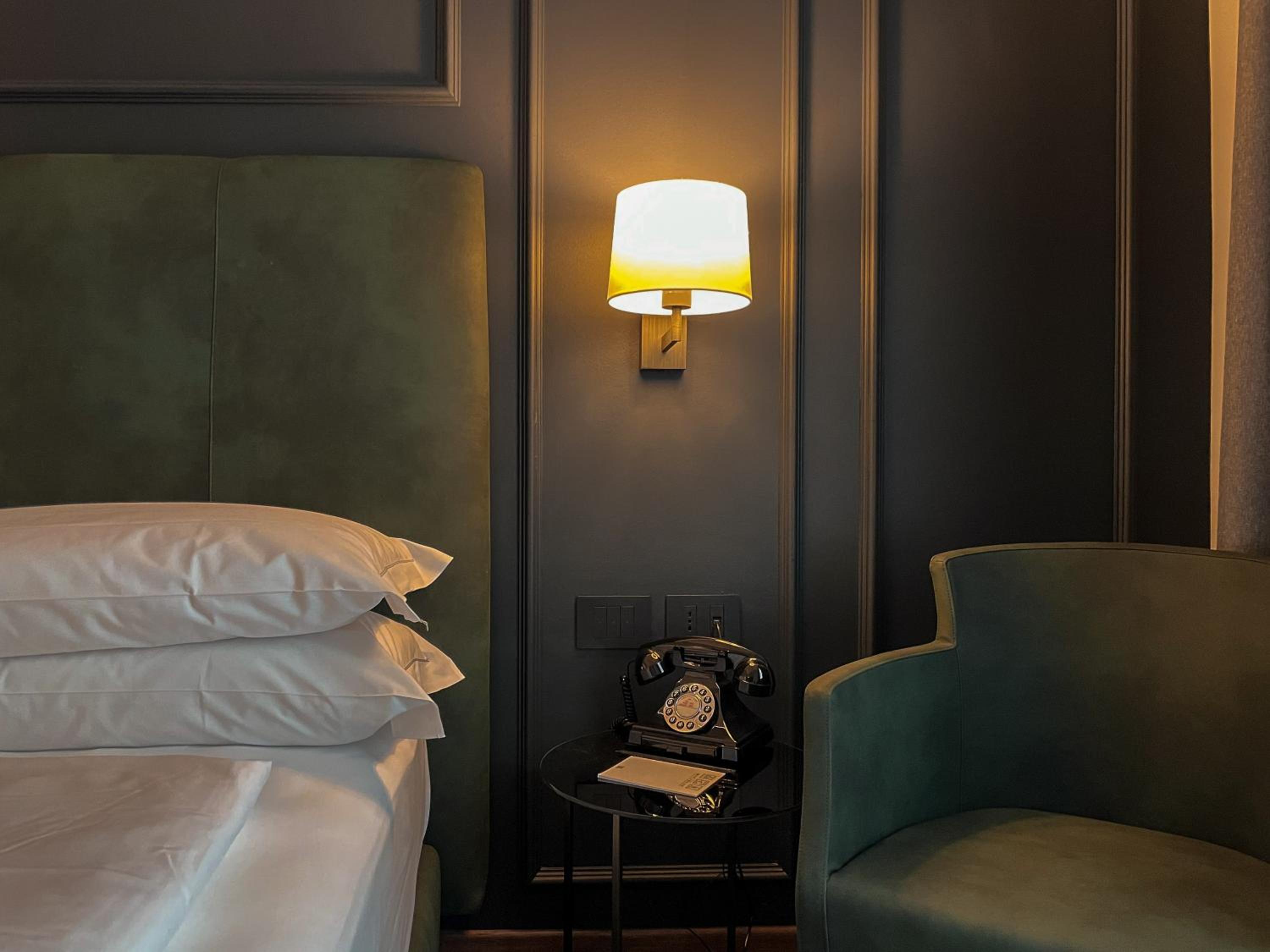 Deluxe Double or Twin Room - Photo 17