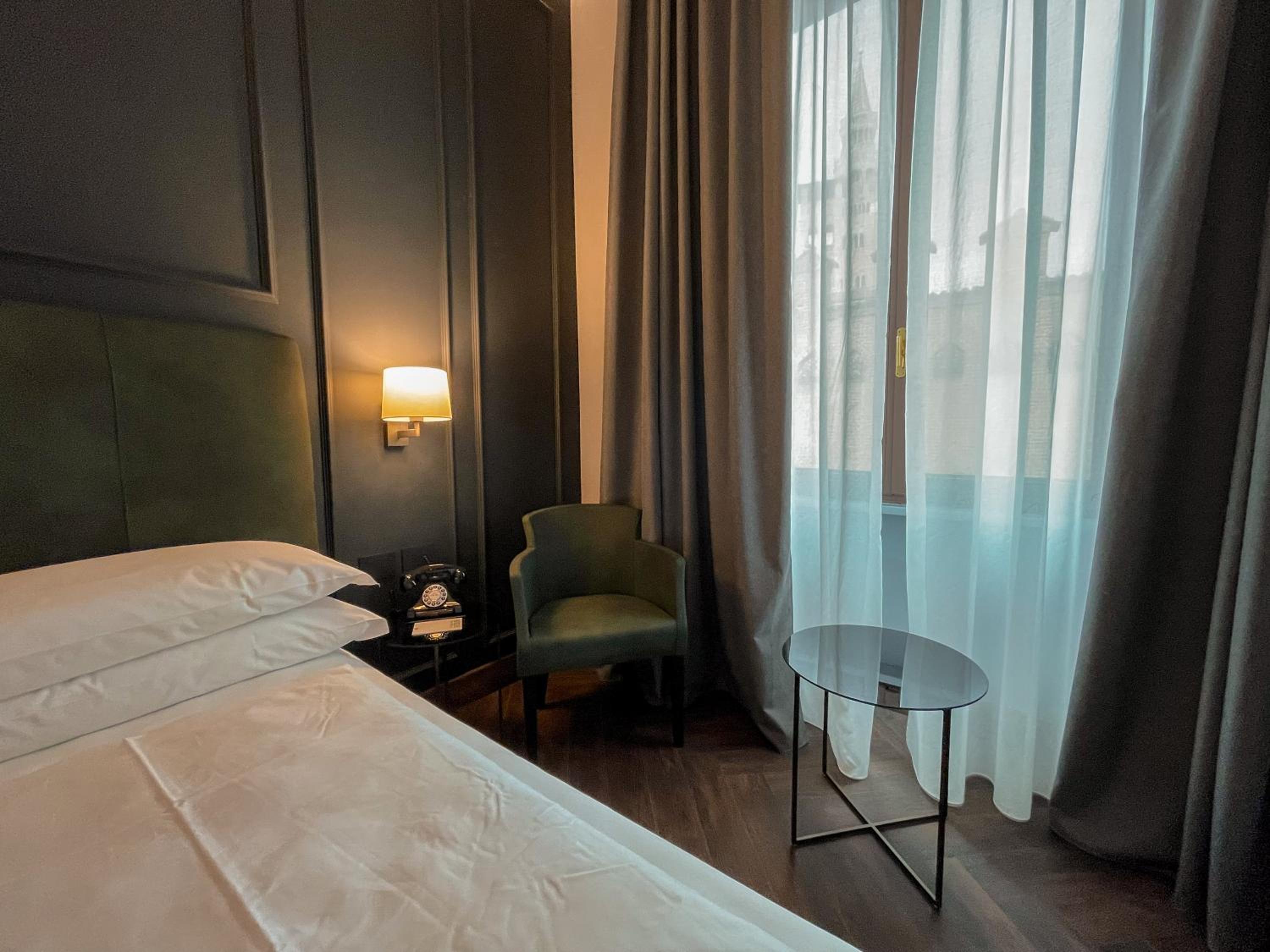 Suite - Photo 2