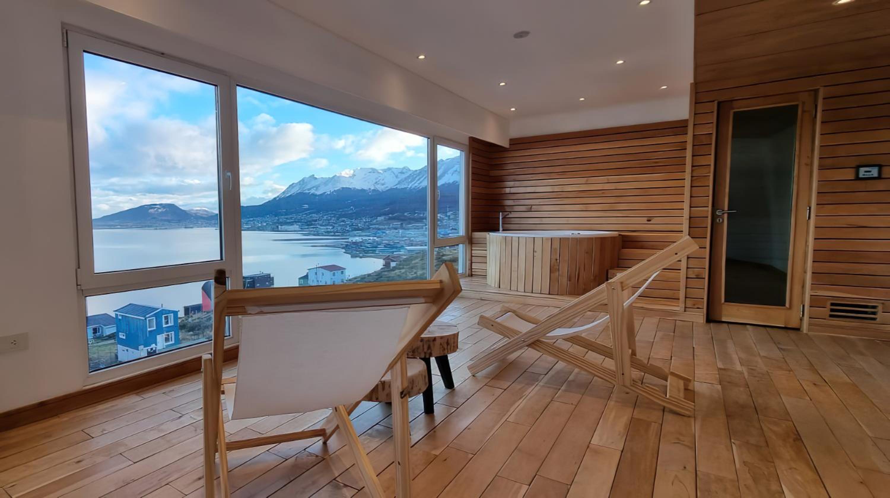 Penthouse Apartment photo 2