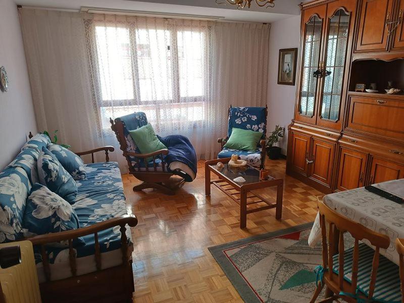 Two-Bedroom Apartment photo 2