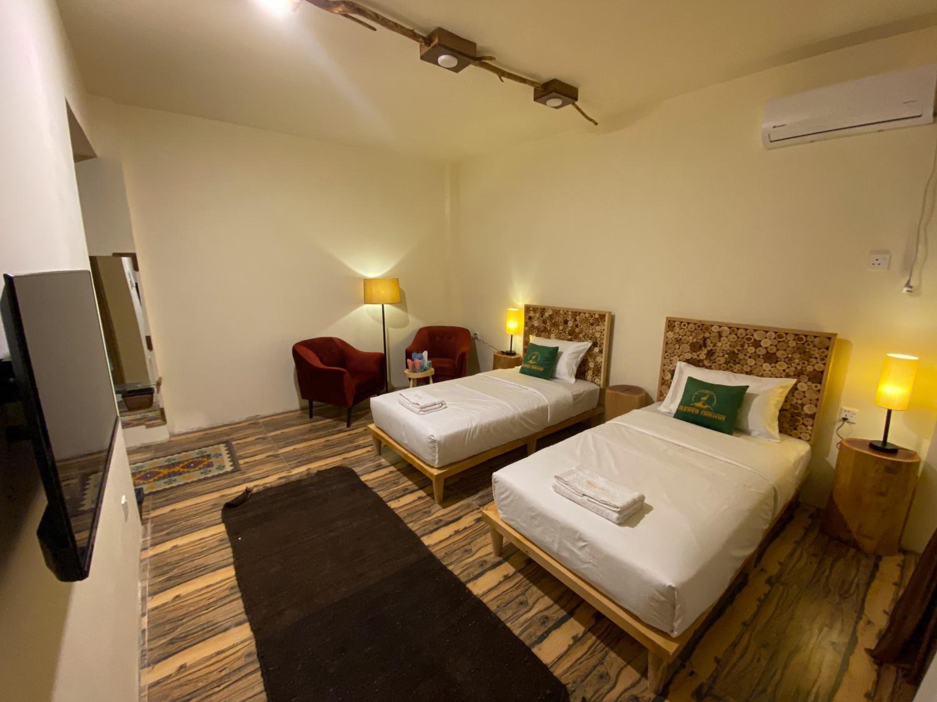 Deluxe Double or Twin Room photo 3