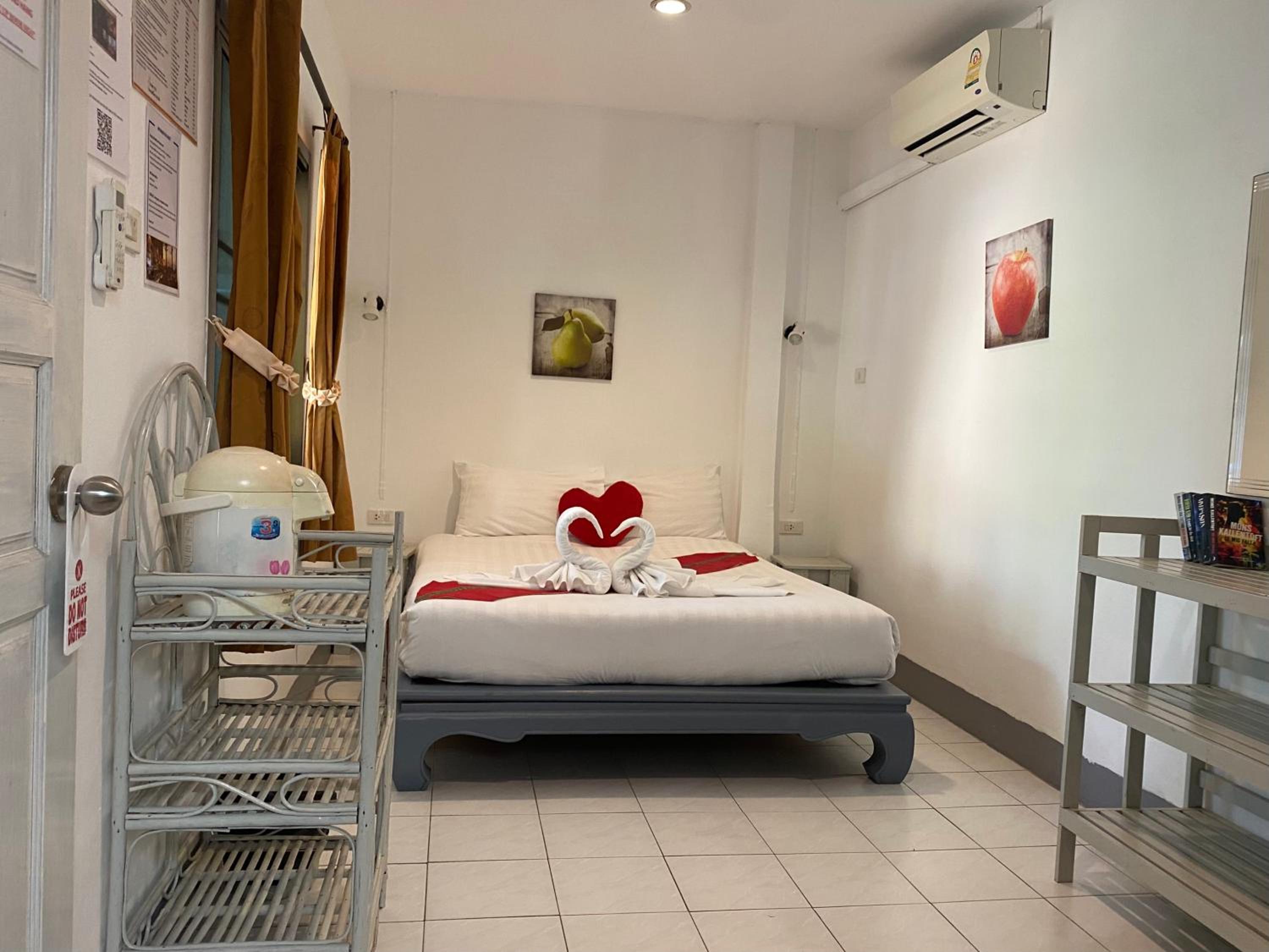 Small Double Room photo 3