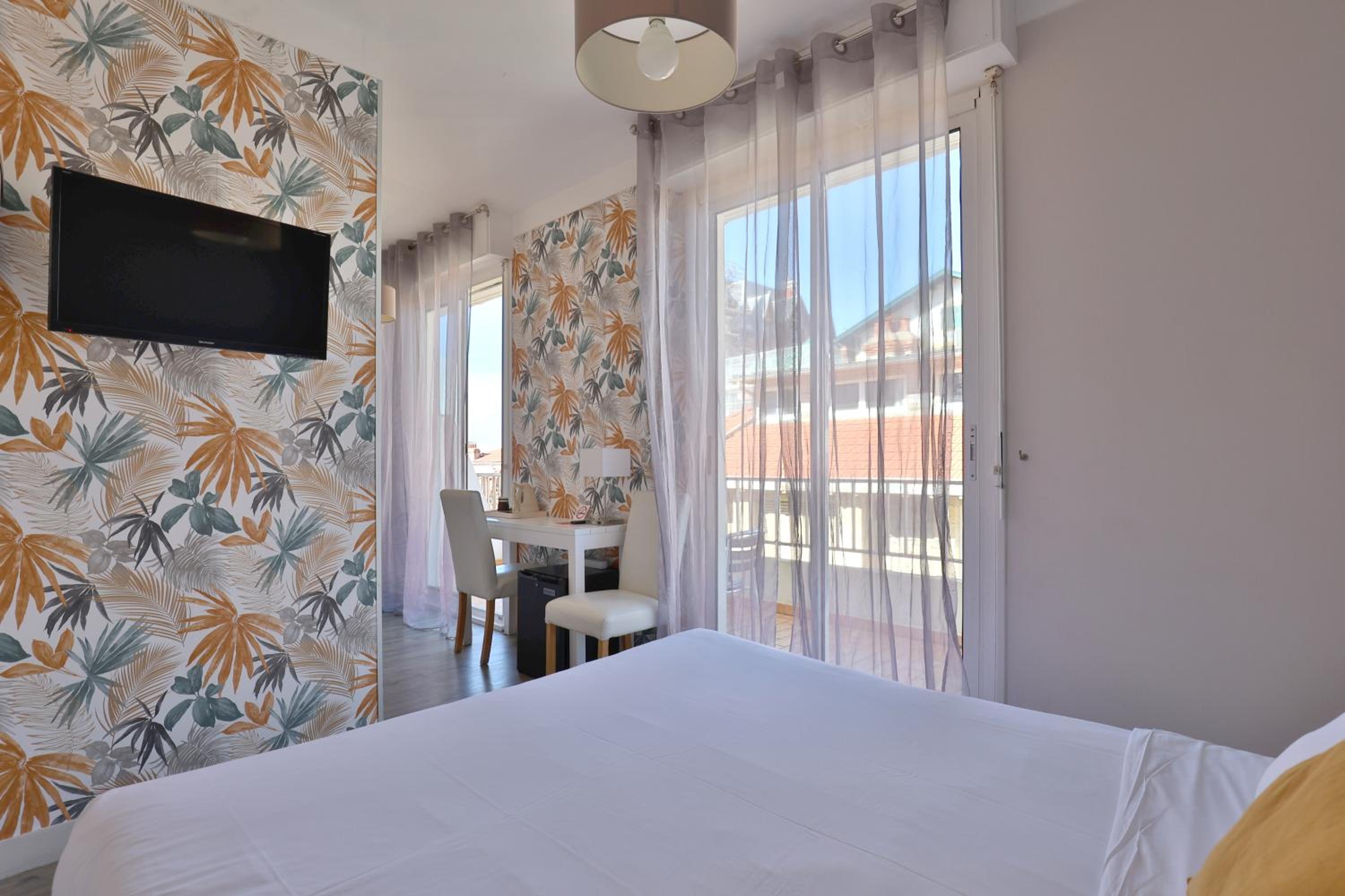 Double Room with Terrace - Photo 6