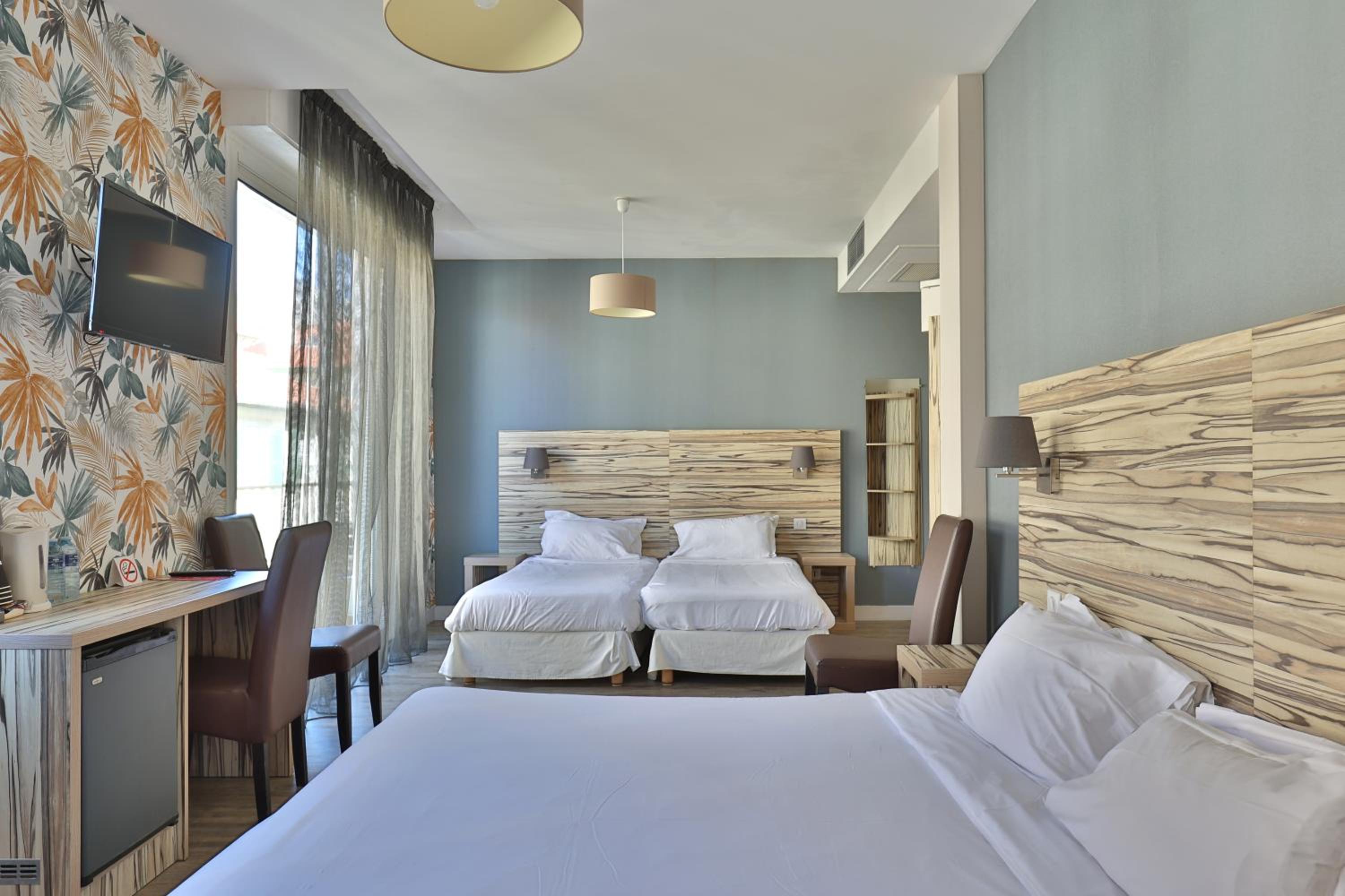 Quadruple Room - Photo 6