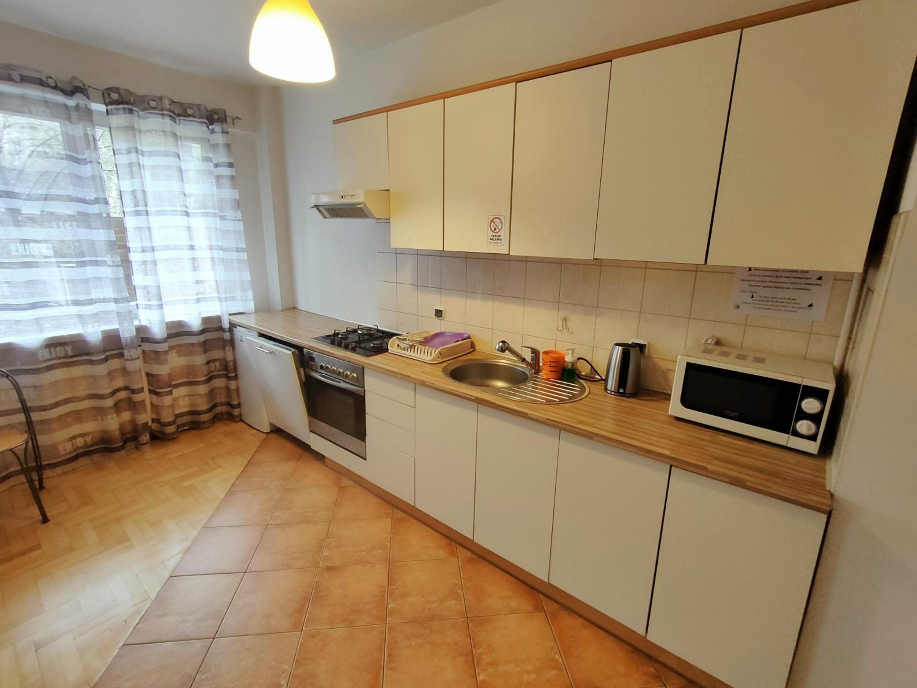 One-Bedroom Apartment - Photo 6